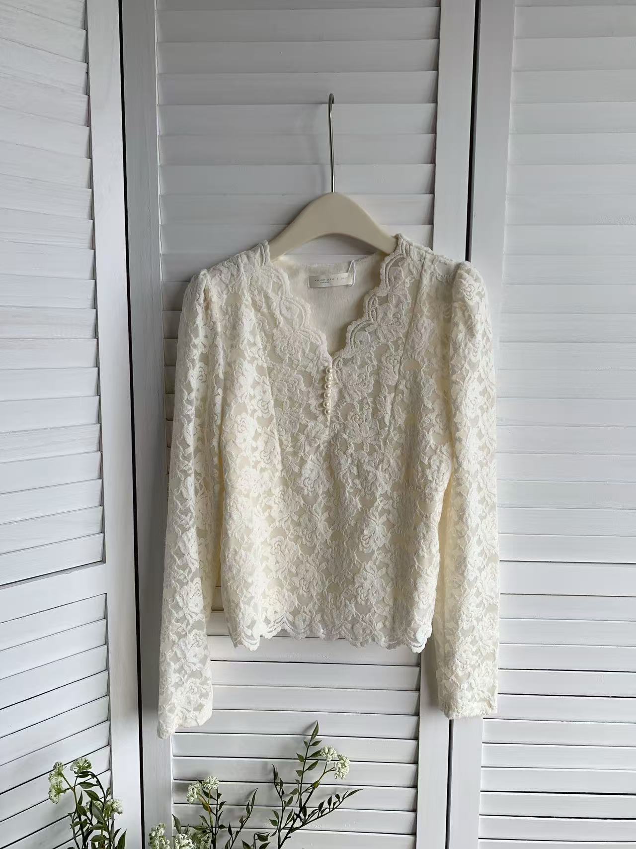 HELLO MILK TEE- 85628 蕾絲上衣