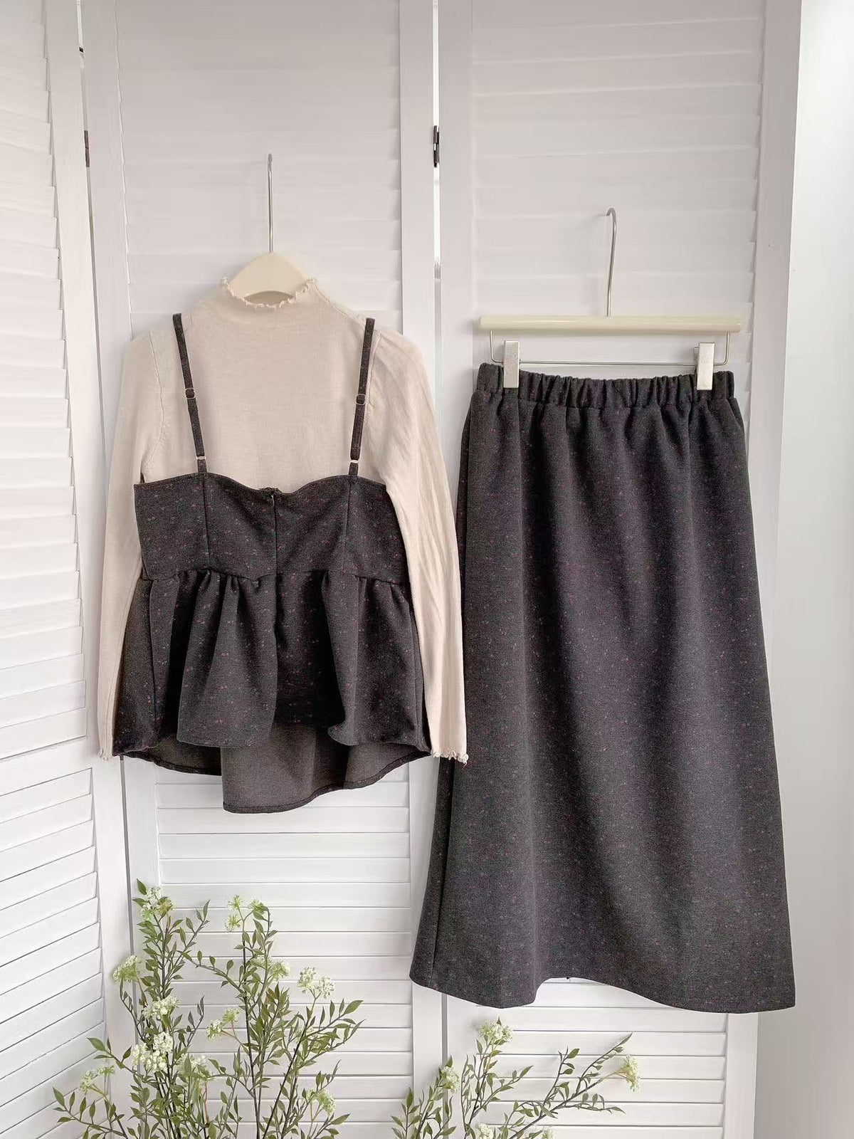 HELLO MILK TEE- 85645 呢子套裝