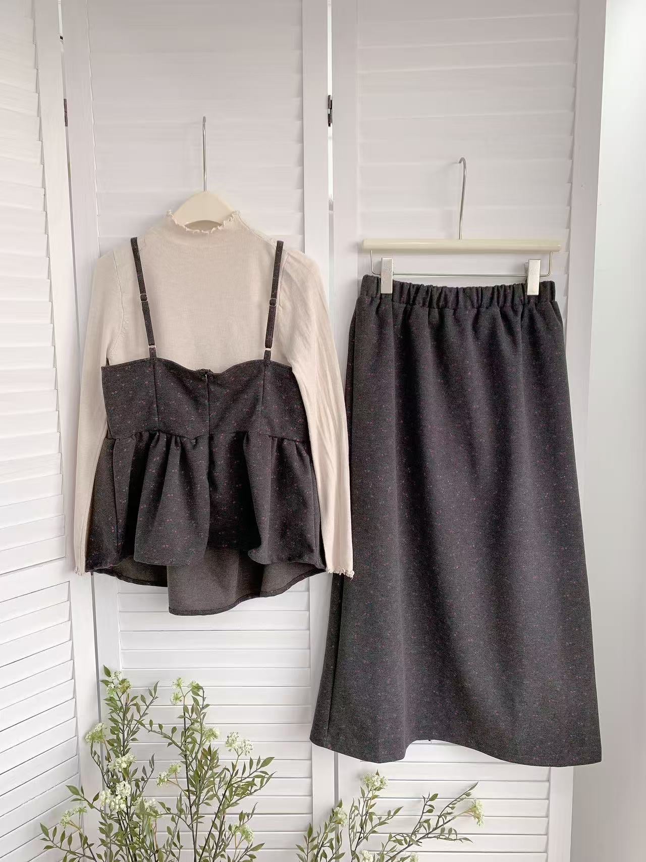 HELLO MILK TEE- 85645 呢子套裝