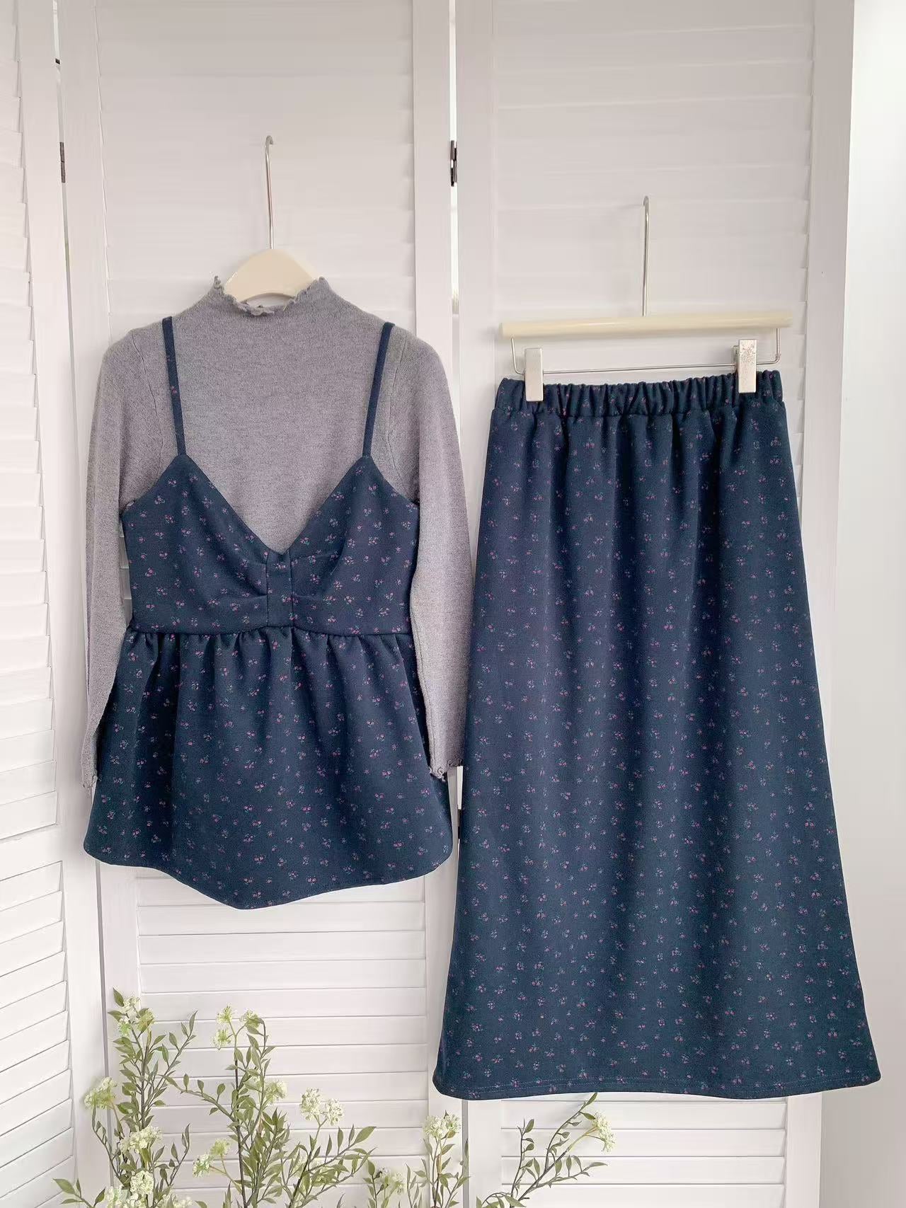 HELLO MILK TEE- 85645 呢子套裝