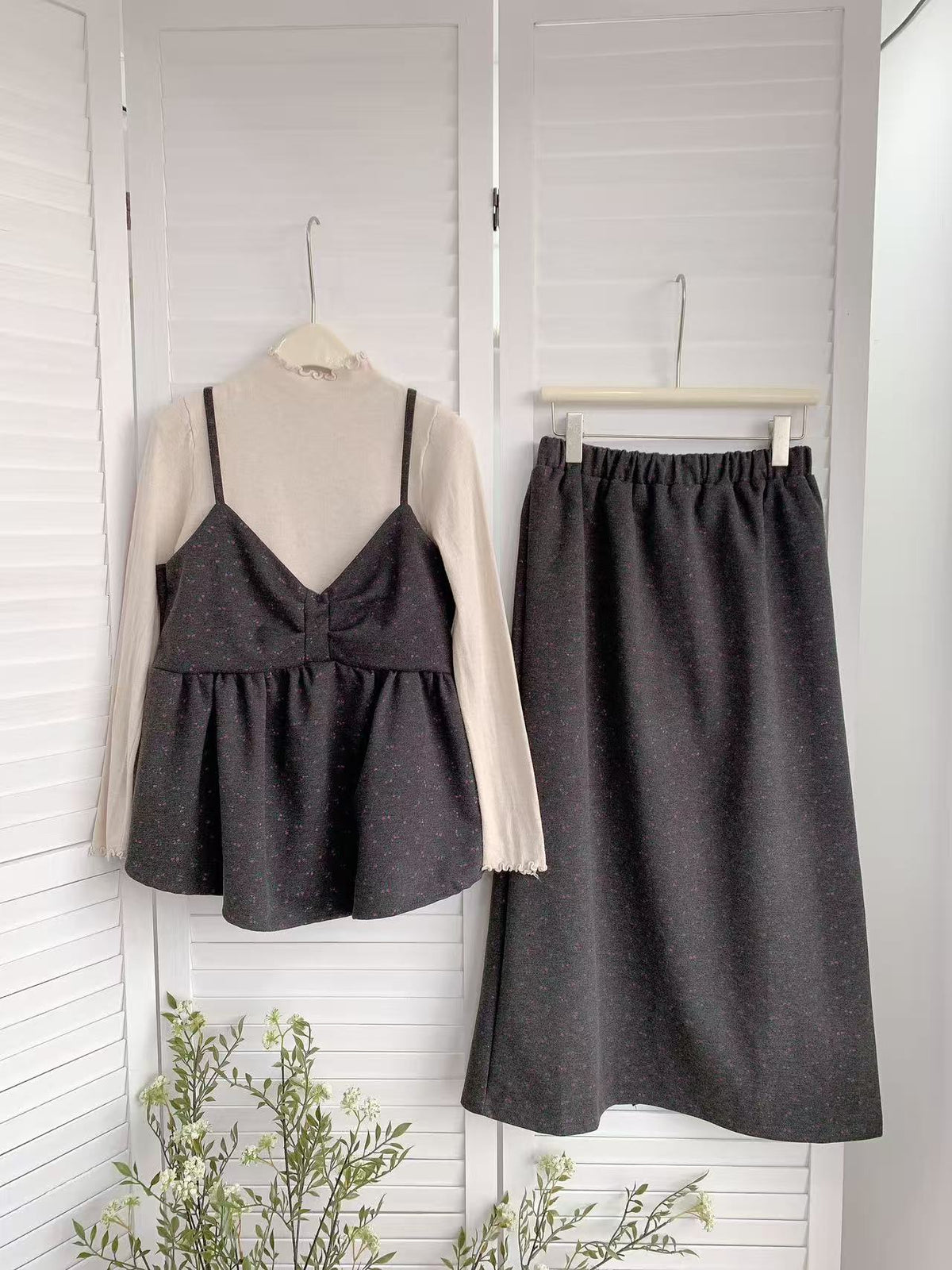 HELLO MILK TEE- 85645 呢子套裝