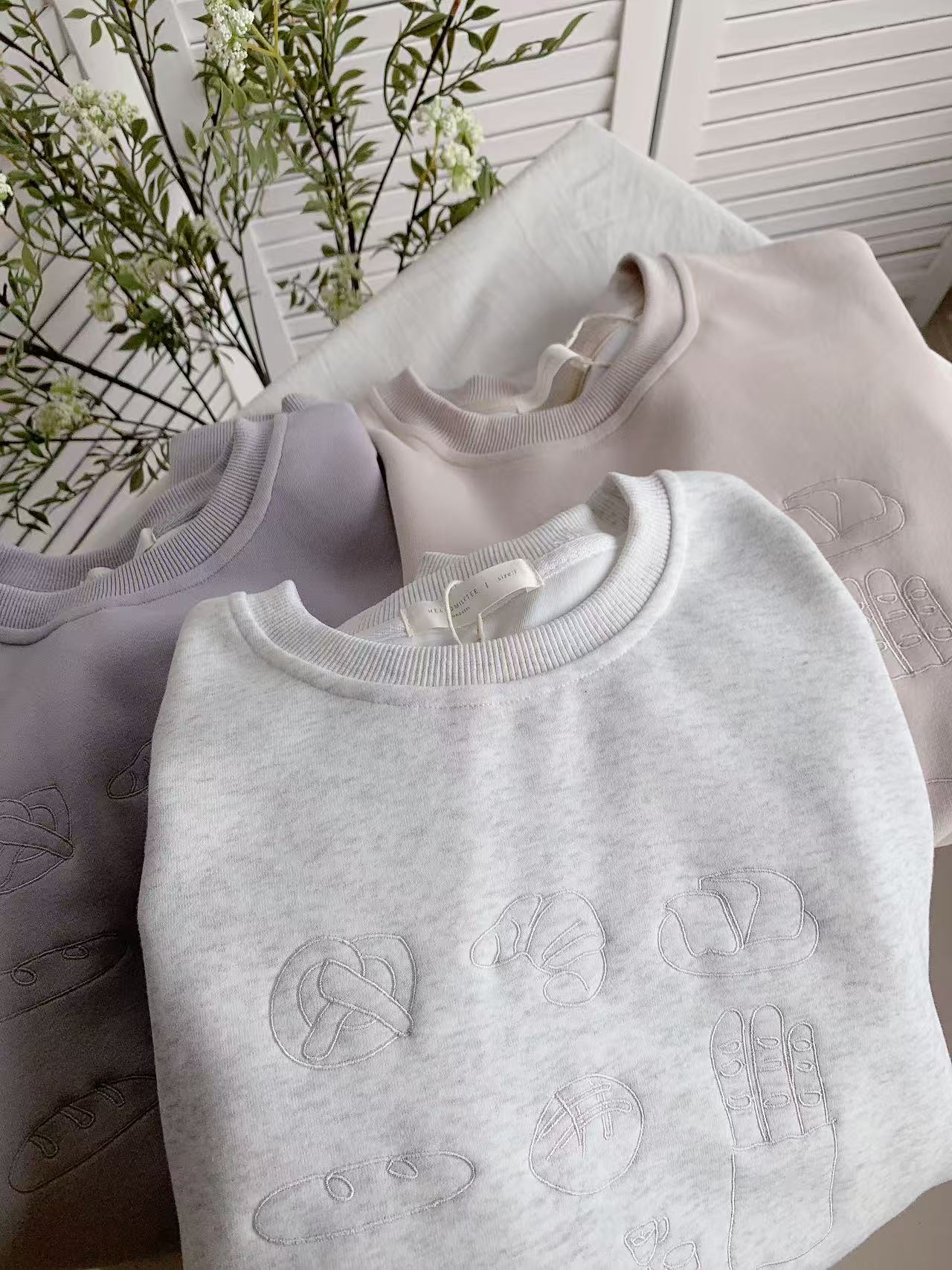 HELLO MILK TEE- 85683 短款衛衣