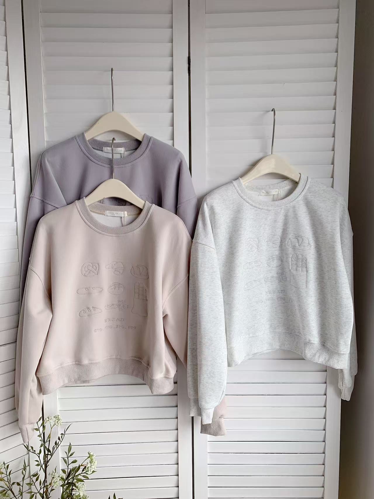 HELLO MILK TEE- 85683 短款衛衣