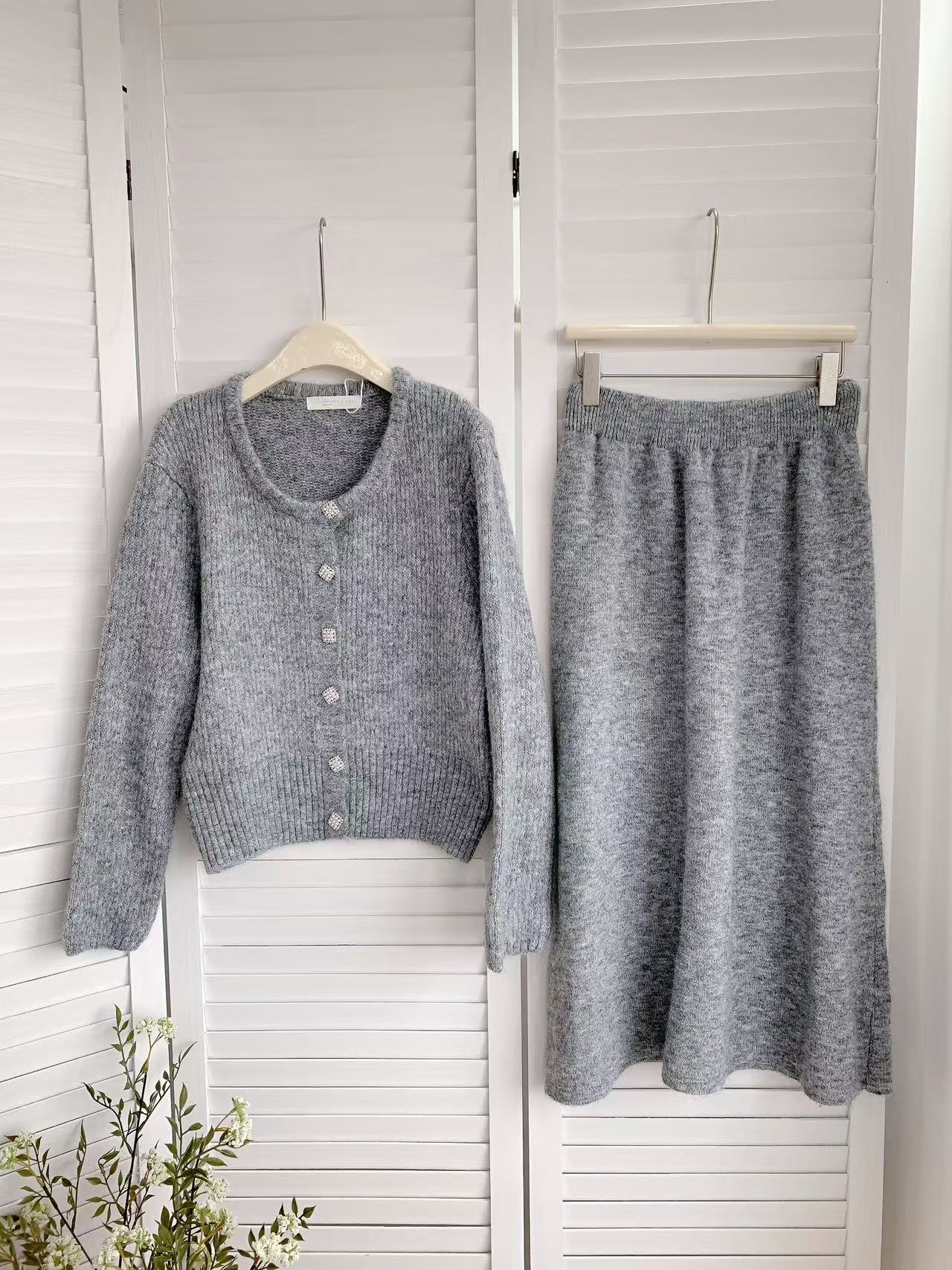 HELLO MILK TEE- 85648 圓領套裝