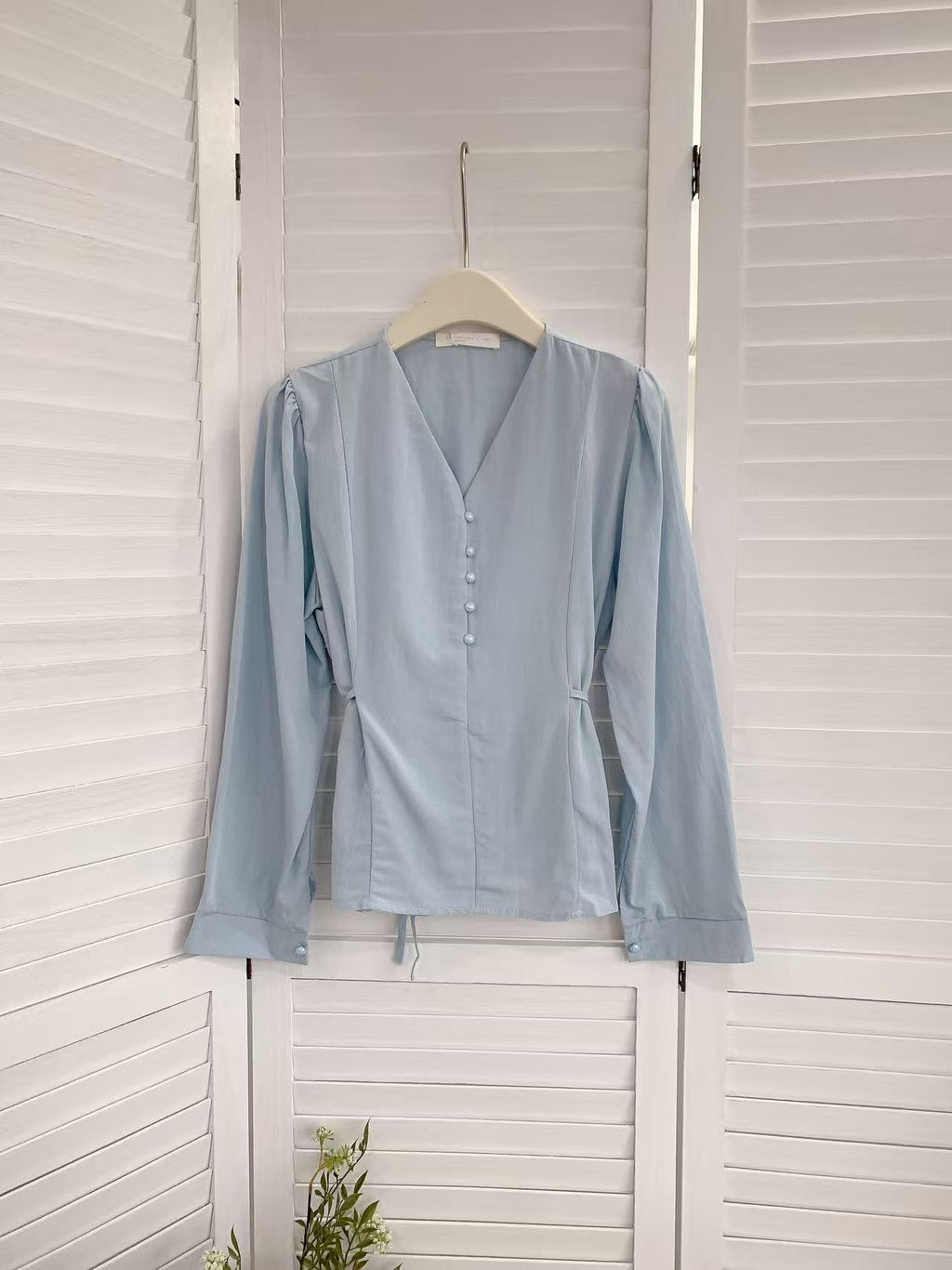 HELLO MILK TEE- 85638 V領上衣