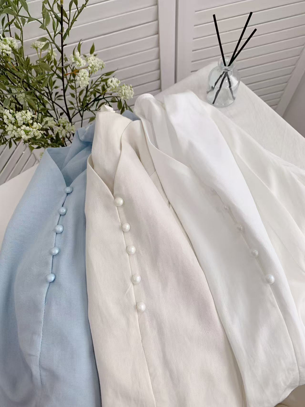 HELLO MILK TEE- 85638 V領上衣