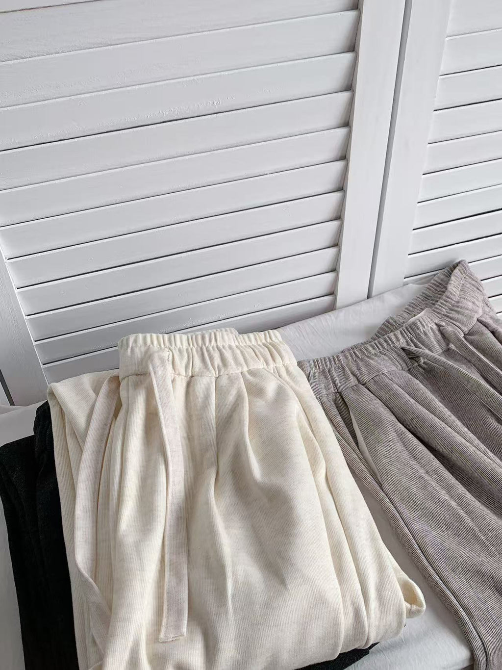 HELLO MILK TEE- 85610 羊絨闊腿褲