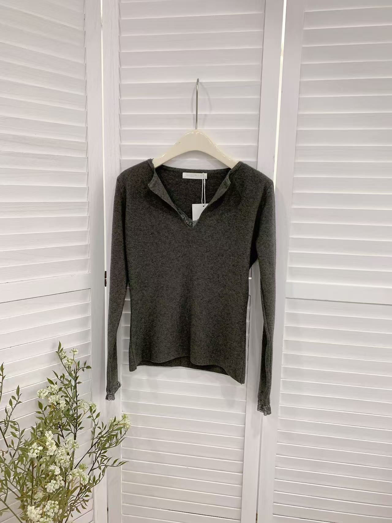 HELLO MILK TEE- 85583 蕾絲邊打底