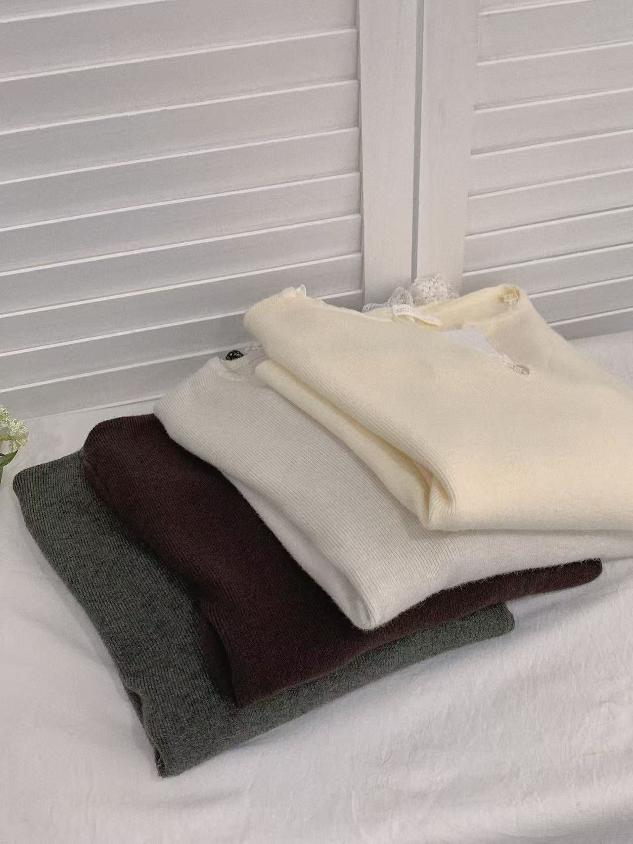 HELLO MILK TEE- 85583 蕾絲邊打底