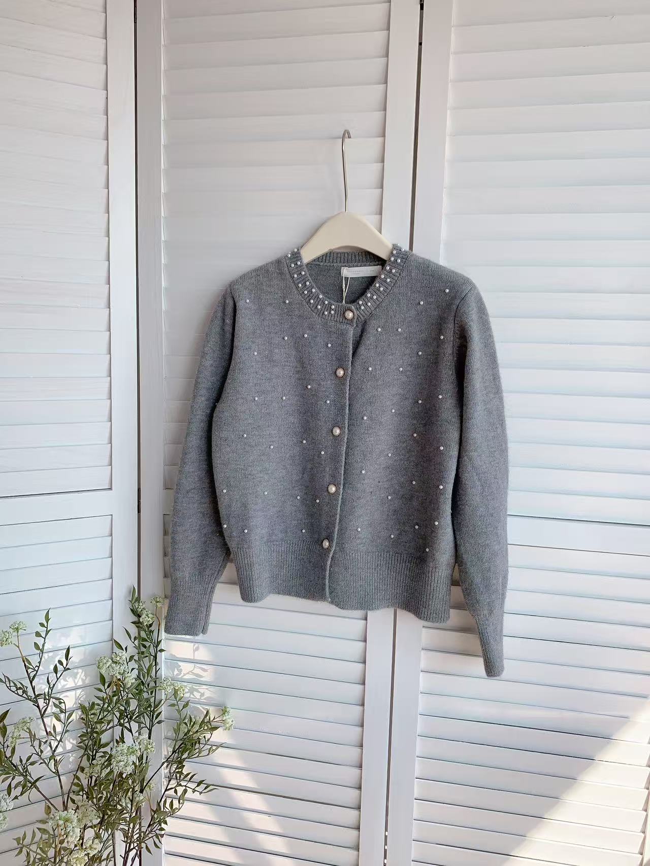 HELLO MILK TEE- 85674 釘珠毛衣