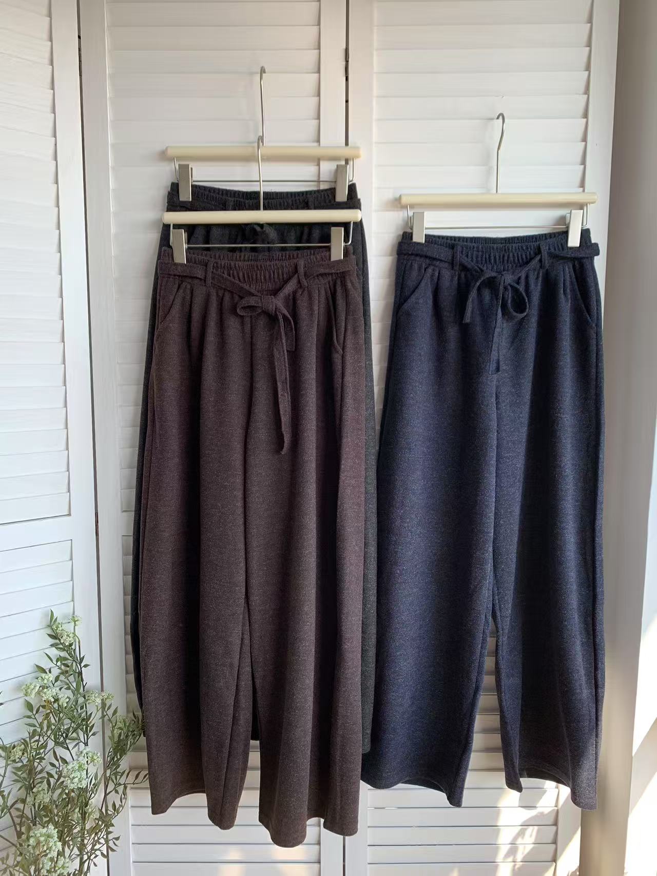 HELLO MILK TEE- 85611 毛呢長褲