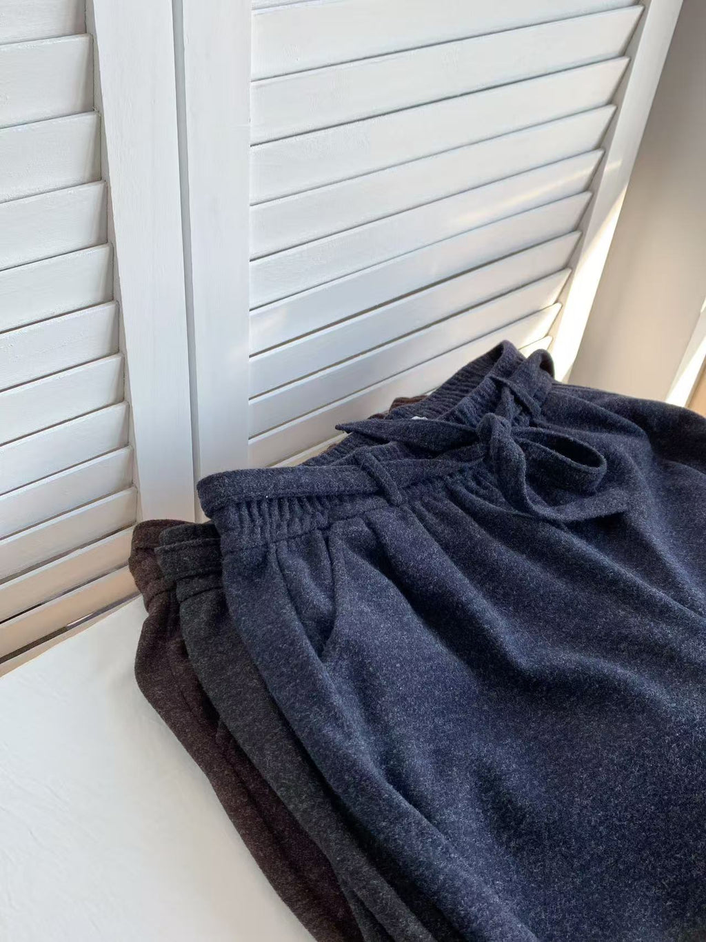 HELLO MILK TEE- 85611 毛呢長褲