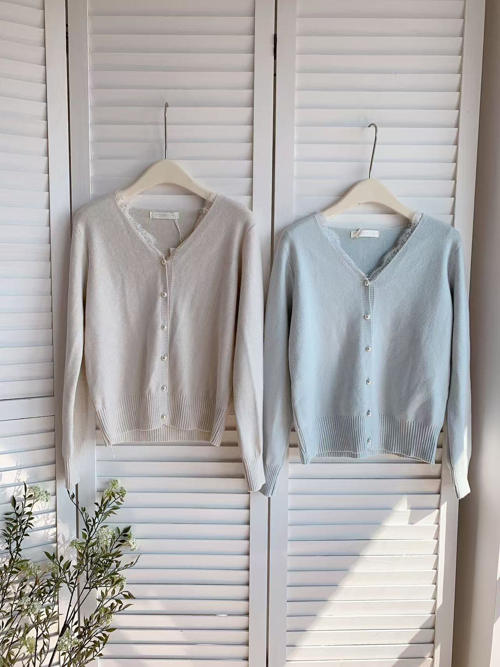 HELLO MILK TEE- 85725 蕾絲開衫