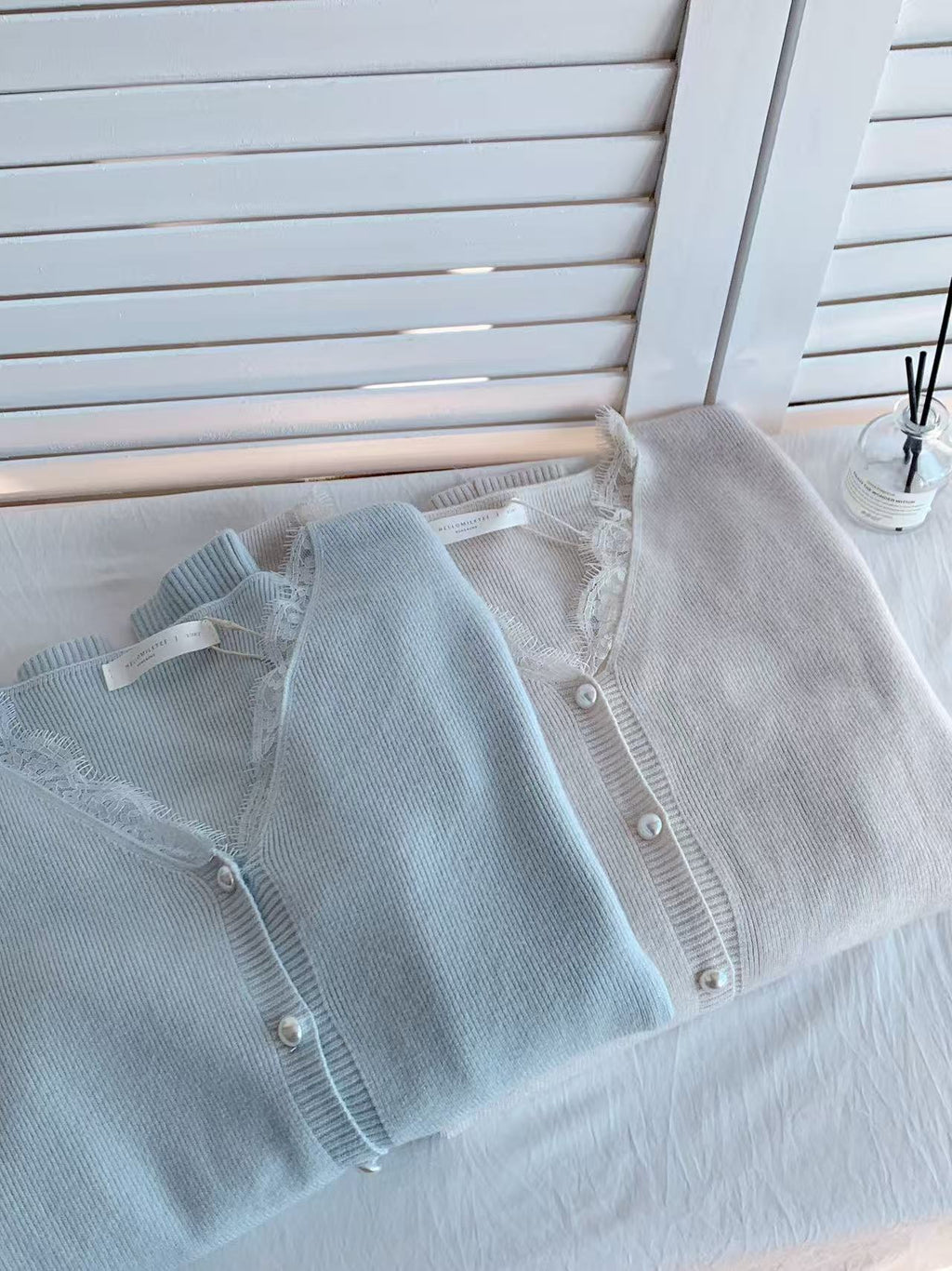 HELLO MILK TEE- 85725 蕾絲開衫