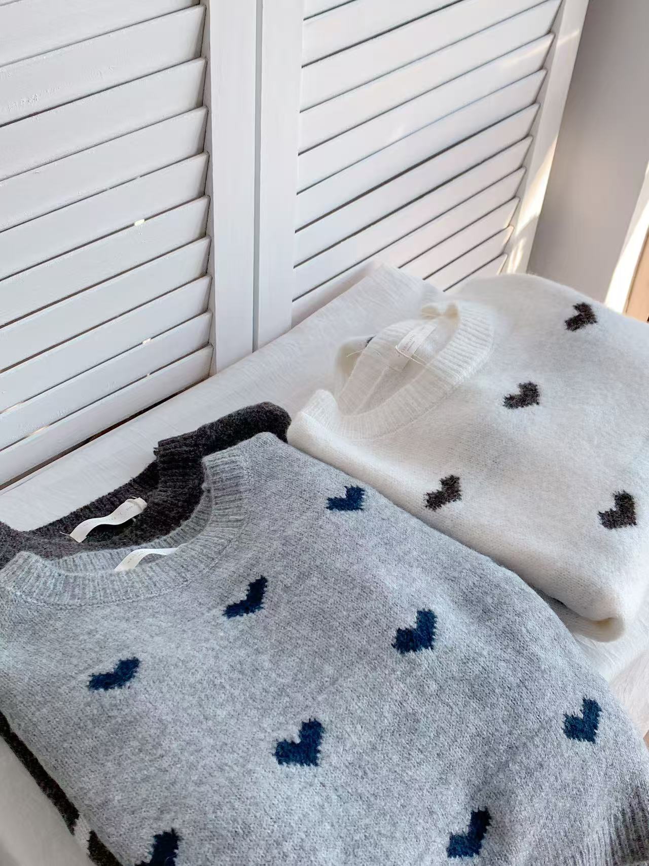 HELLO MILK TEE- 85729 愛心毛衣