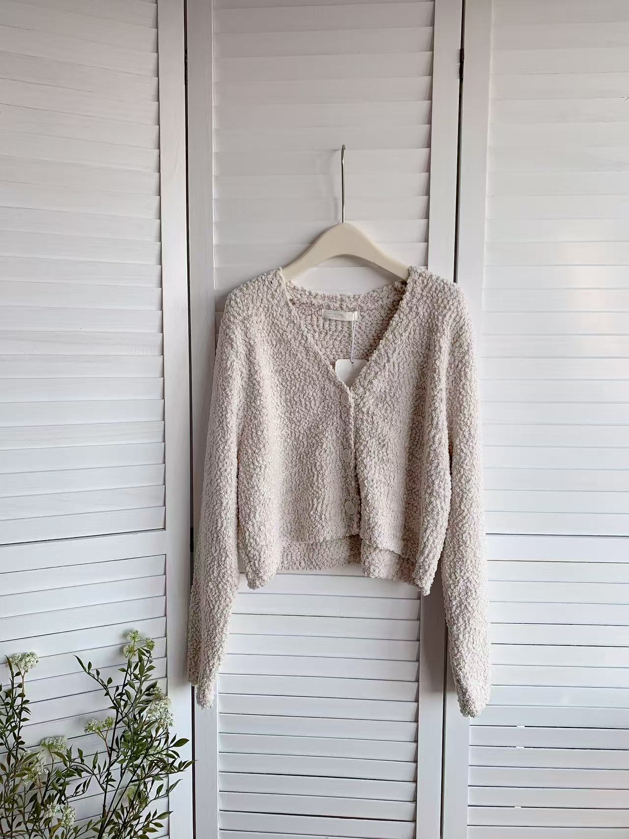 HELLO MILK TEE- 85654 百搭開衫