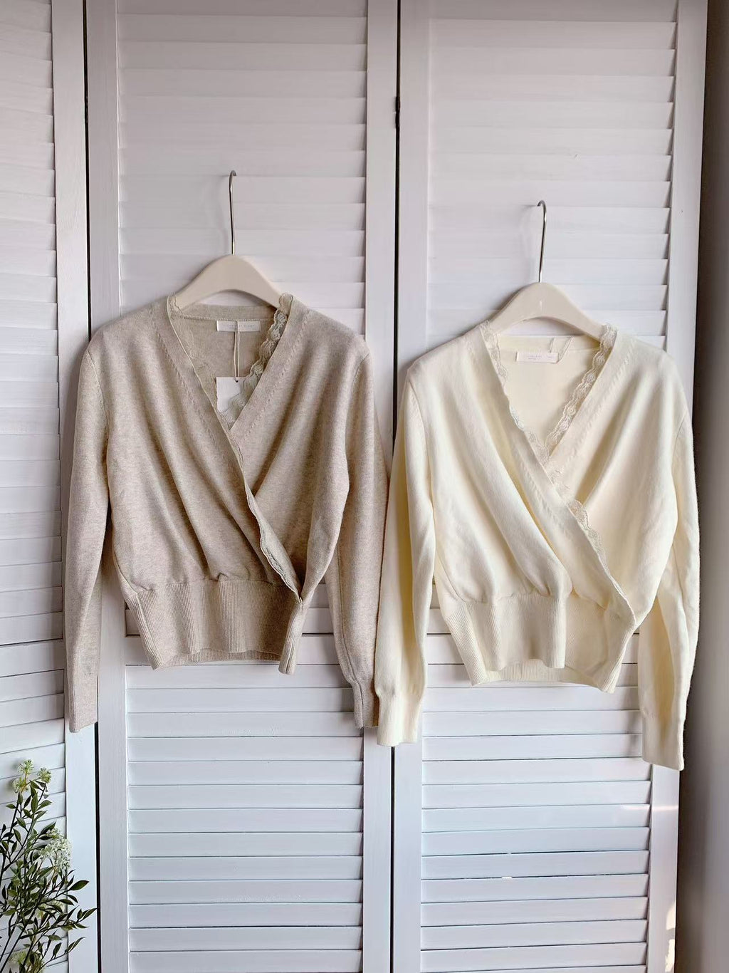 HELLO MILK TEE- 85713 蕾絲針織衫