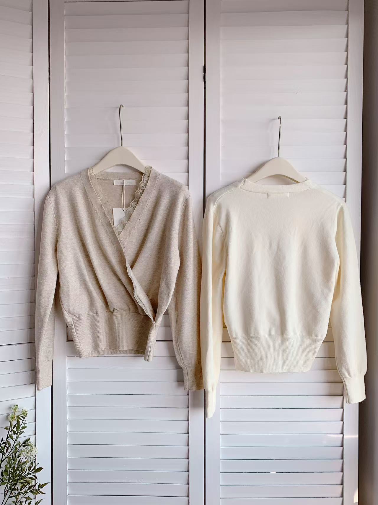 HELLO MILK TEE- 85713 蕾絲針織衫