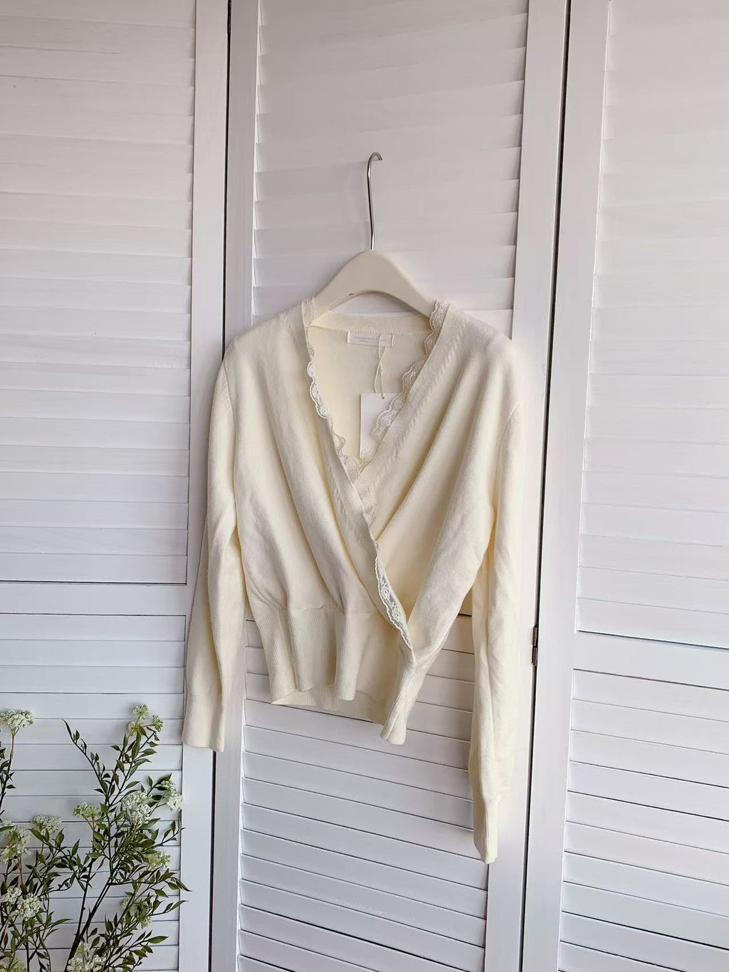 HELLO MILK TEE- 85713 蕾絲針織衫