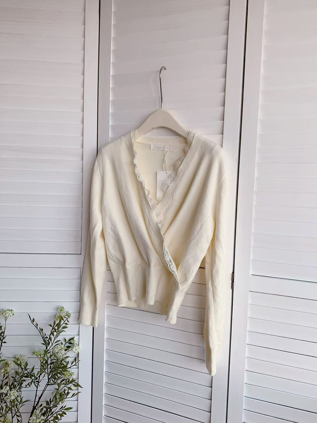 HELLO MILK TEE- 85713 蕾絲針織衫