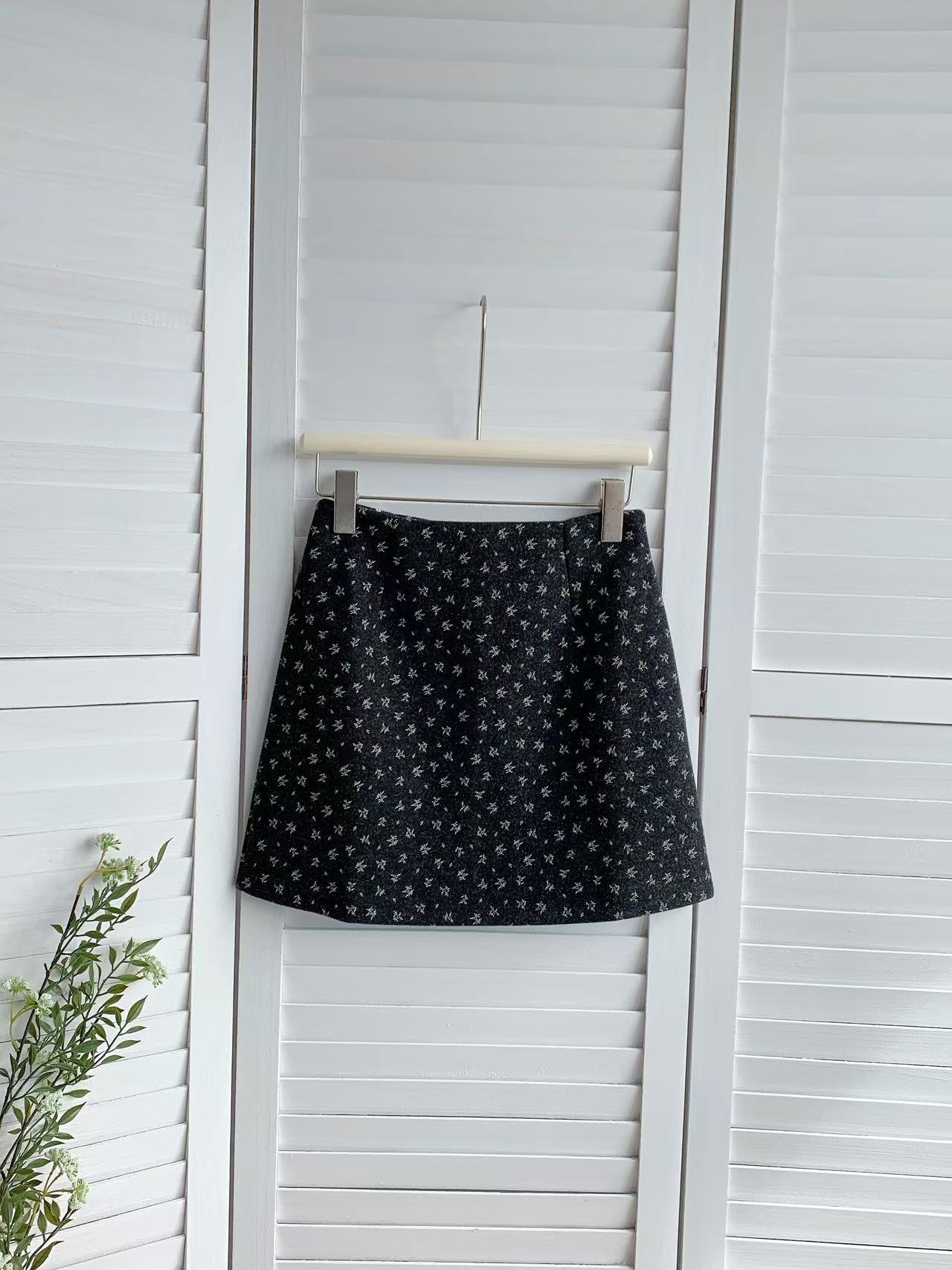 HELLO MILK TEE- 85727 碎花短裙