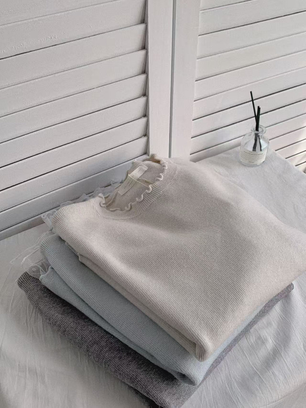 HELLO MILK TEE- 85726 木耳邊上衣