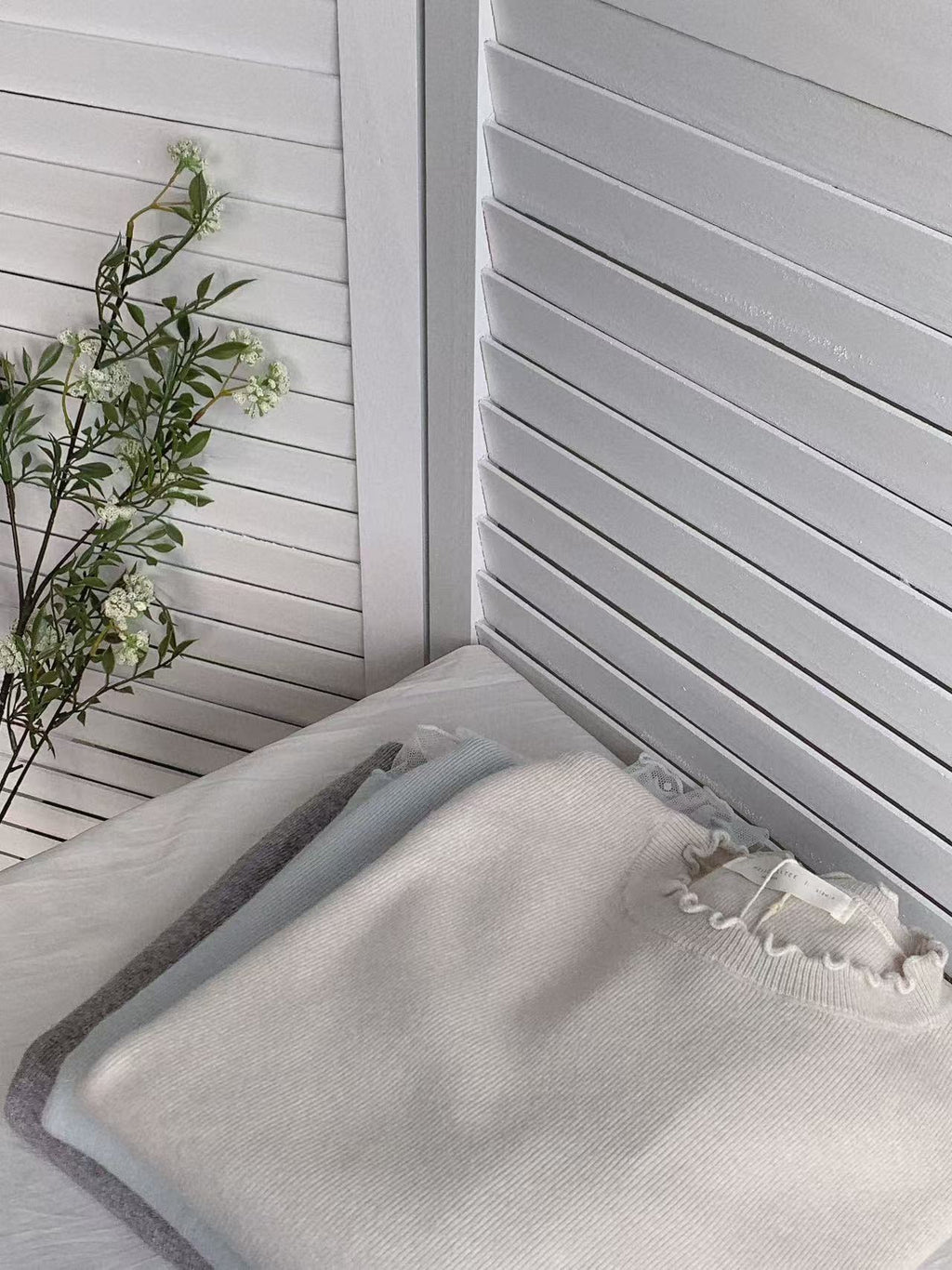 HELLO MILK TEE- 85726 木耳邊上衣