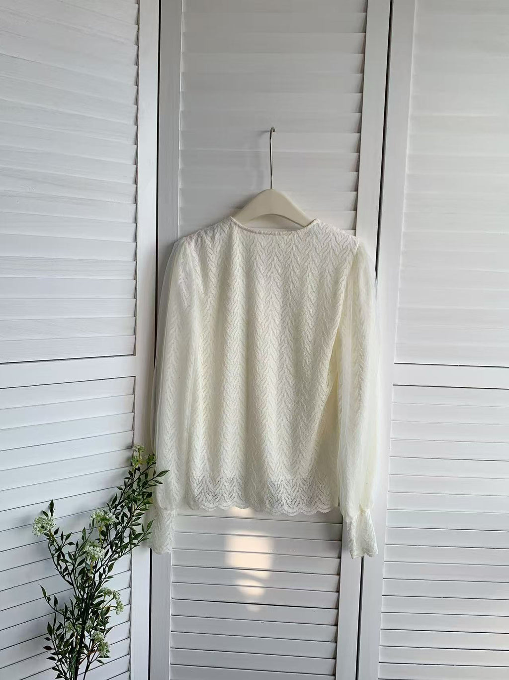 HELLO MILK TEE- 85664 珍珠扣小衫