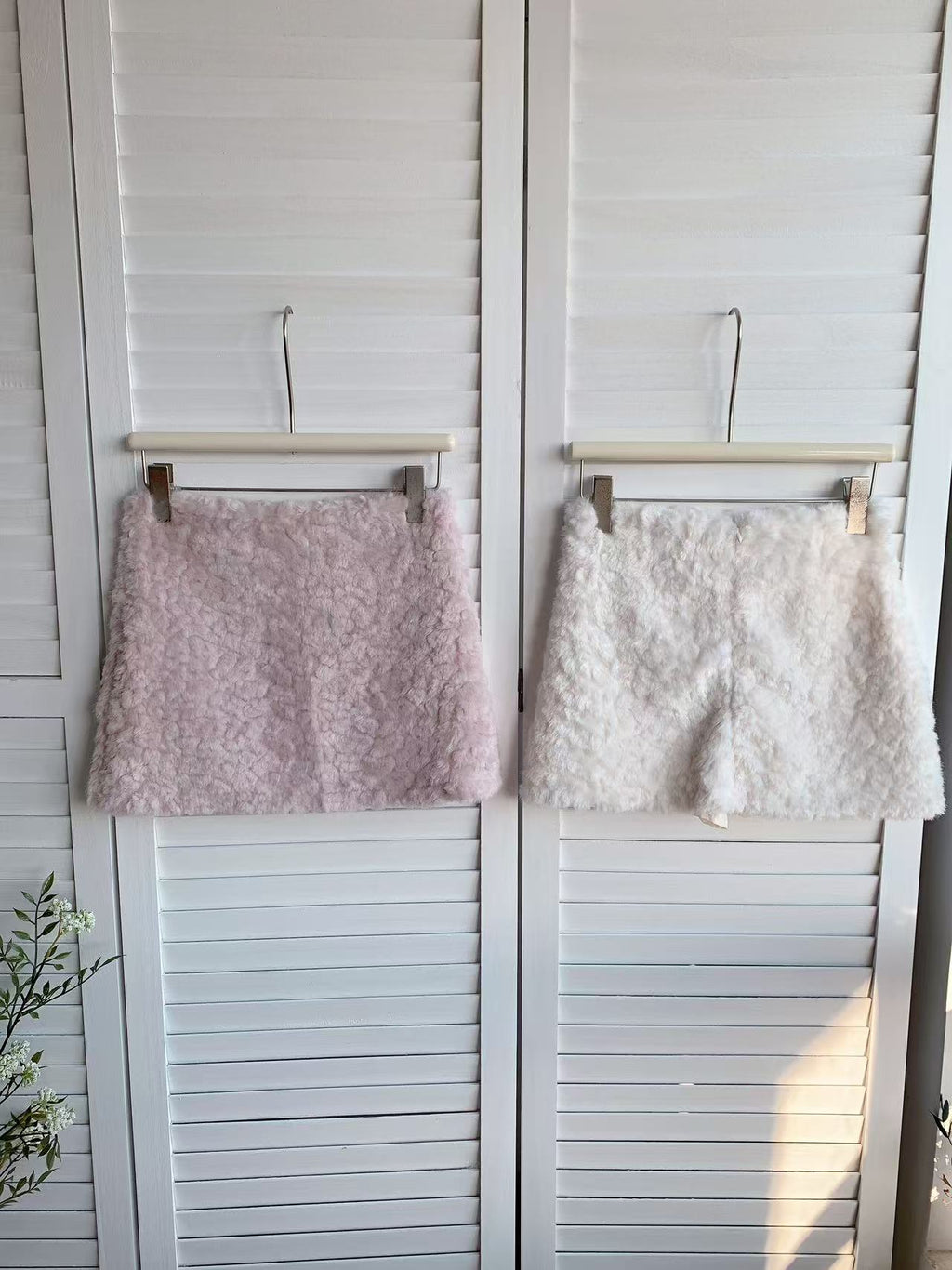 HELLO MILK TEE- 85717 毛絨短裙