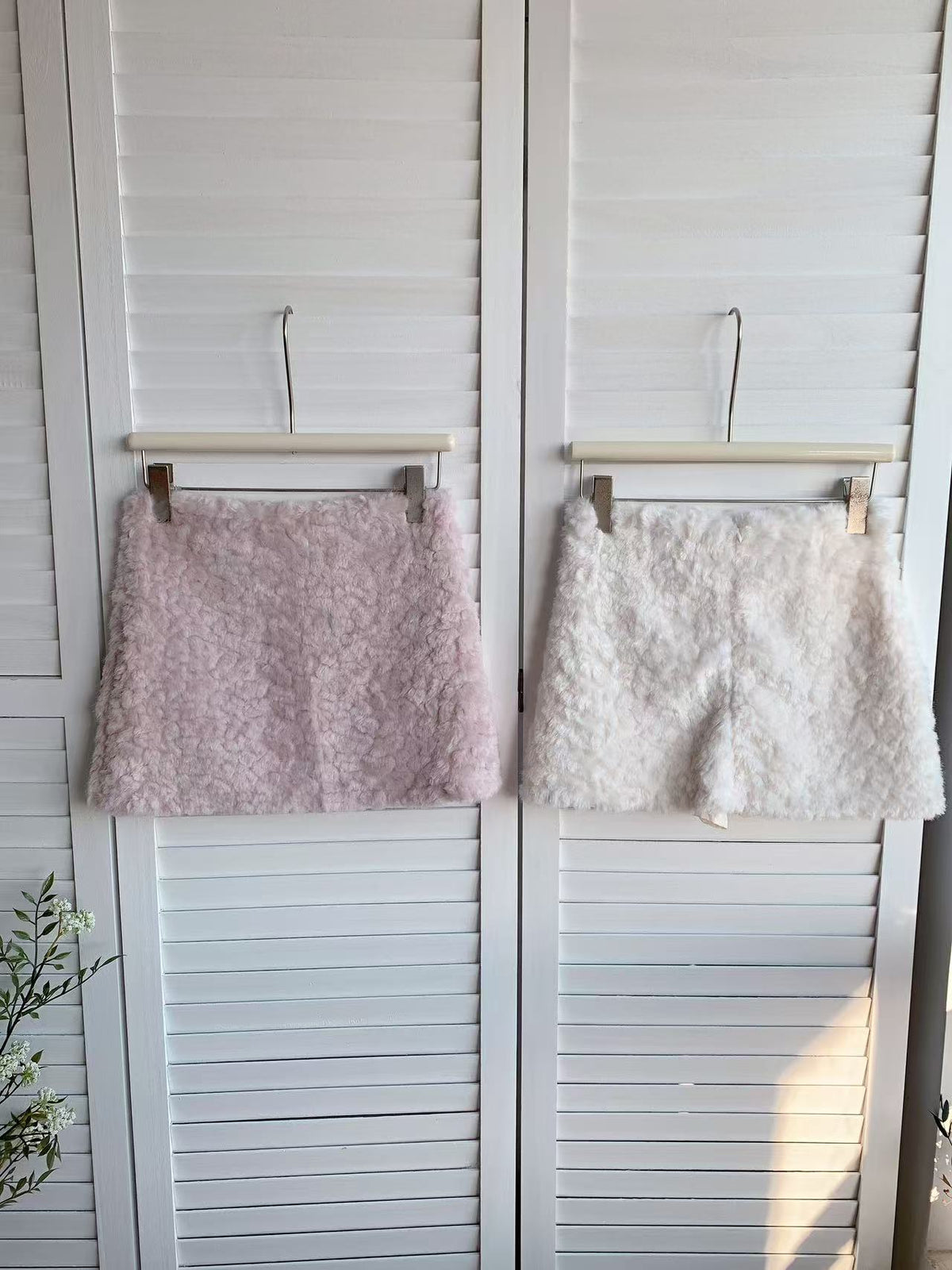 HELLO MILK TEE- 85717 毛絨短裙