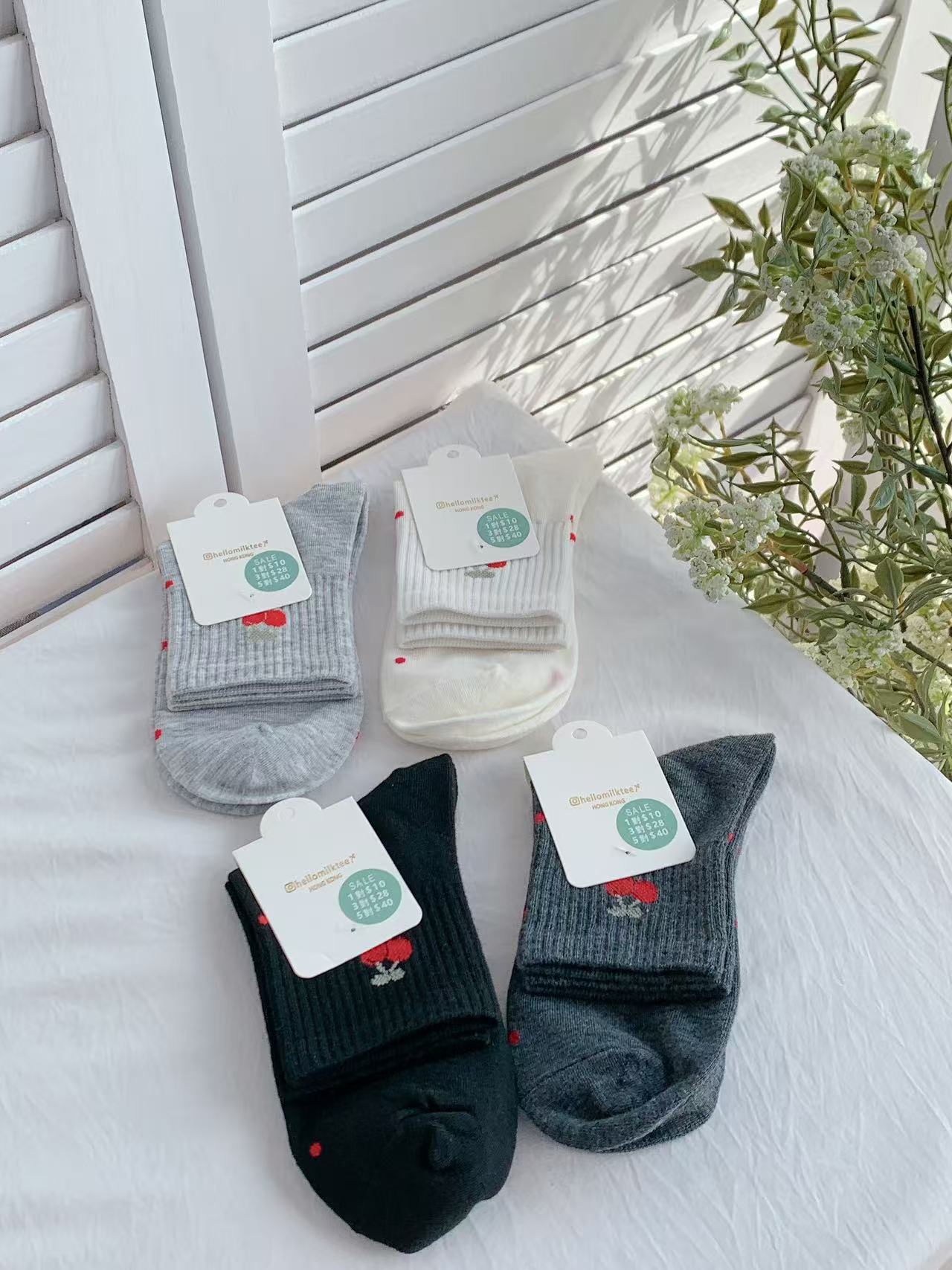 HELLO MILK TEE- AY1046 櫻桃印花襪