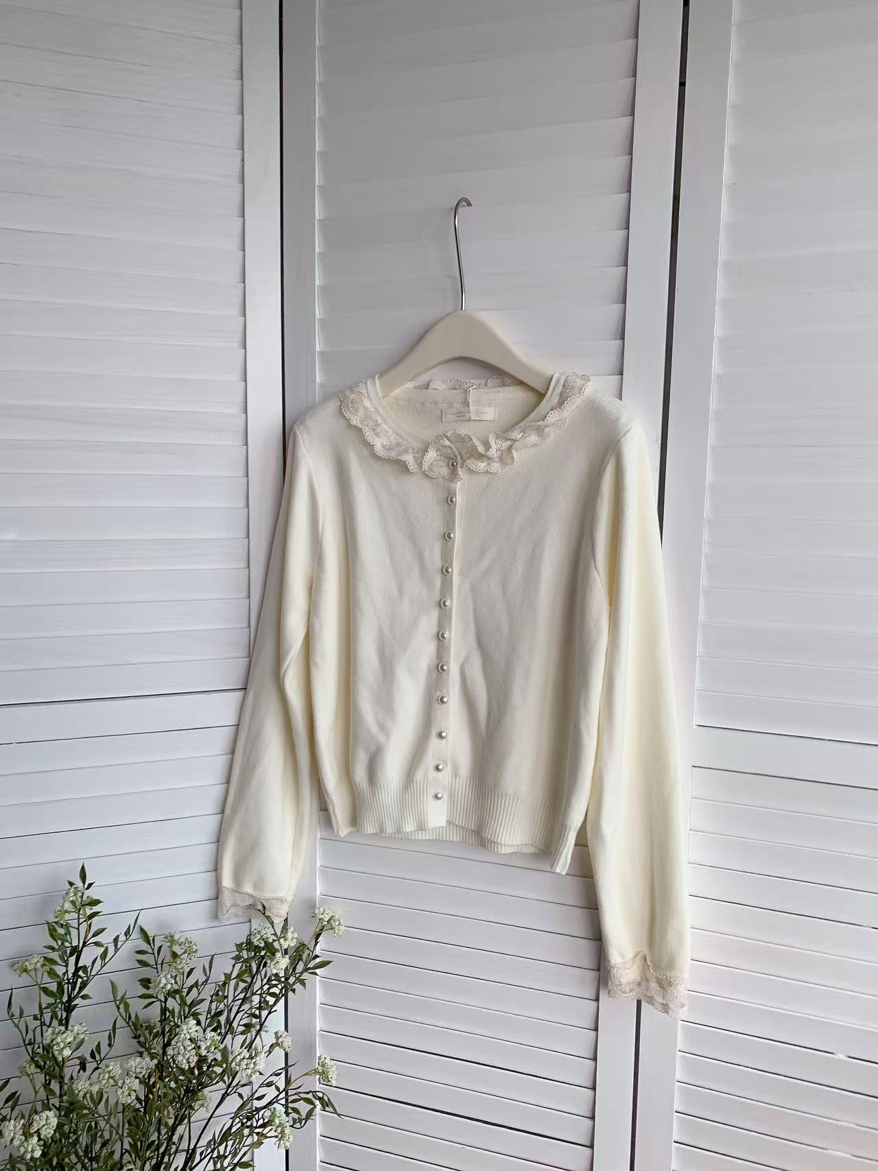 HELLO MILK TEE- 85767 花邊領上衣