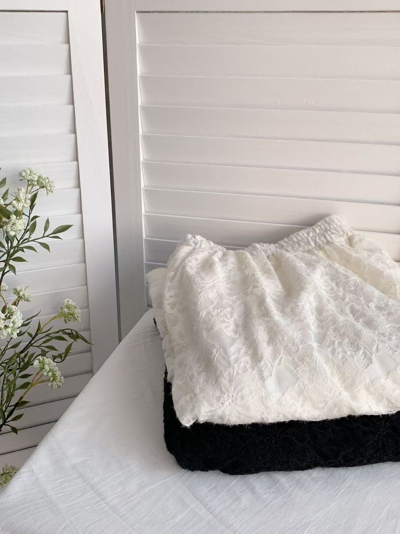 HELLO MILK TEE- 85720 蕾絲半裙