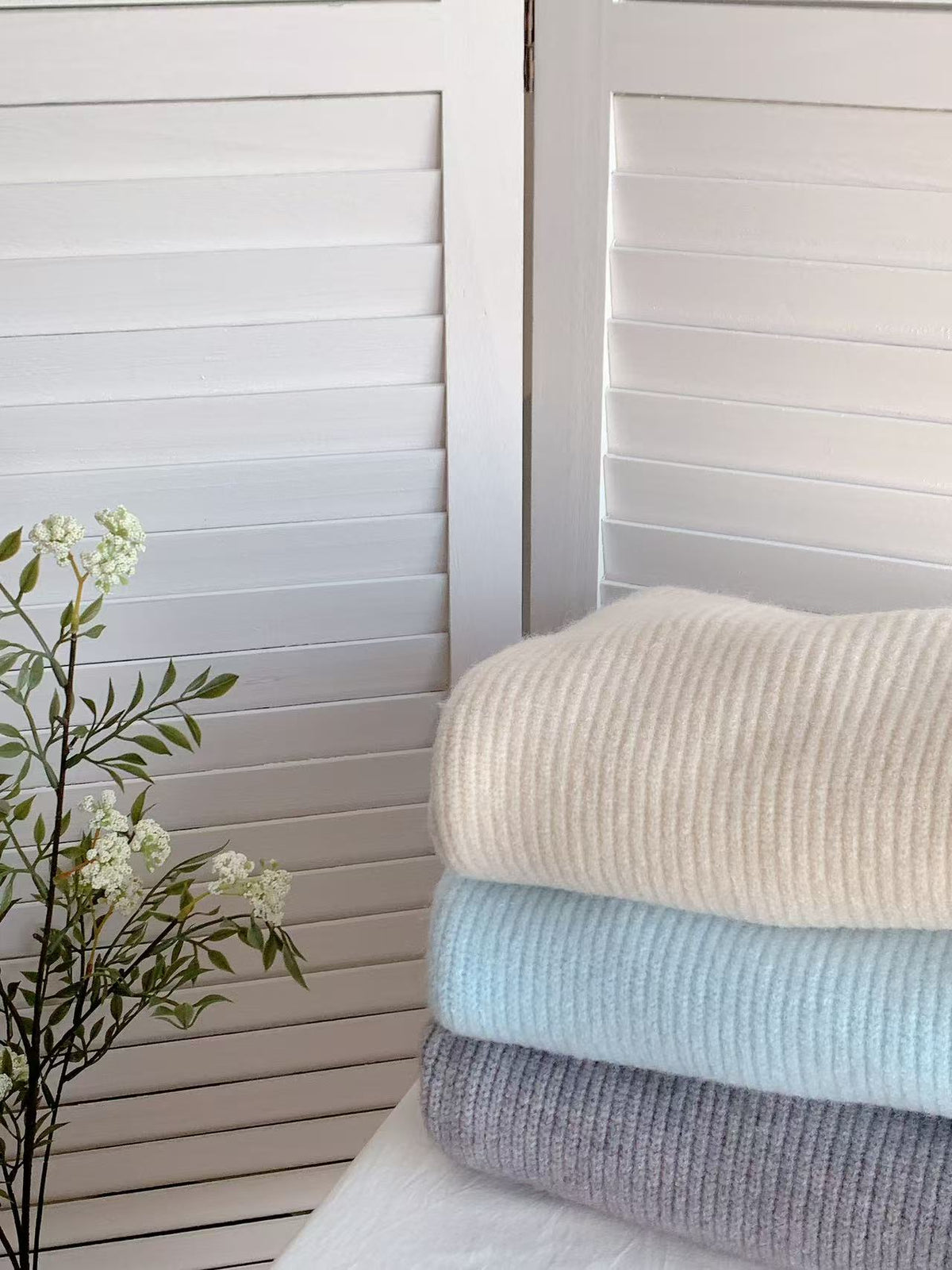 HELLO MILK TEE- 85757 V領毛衣