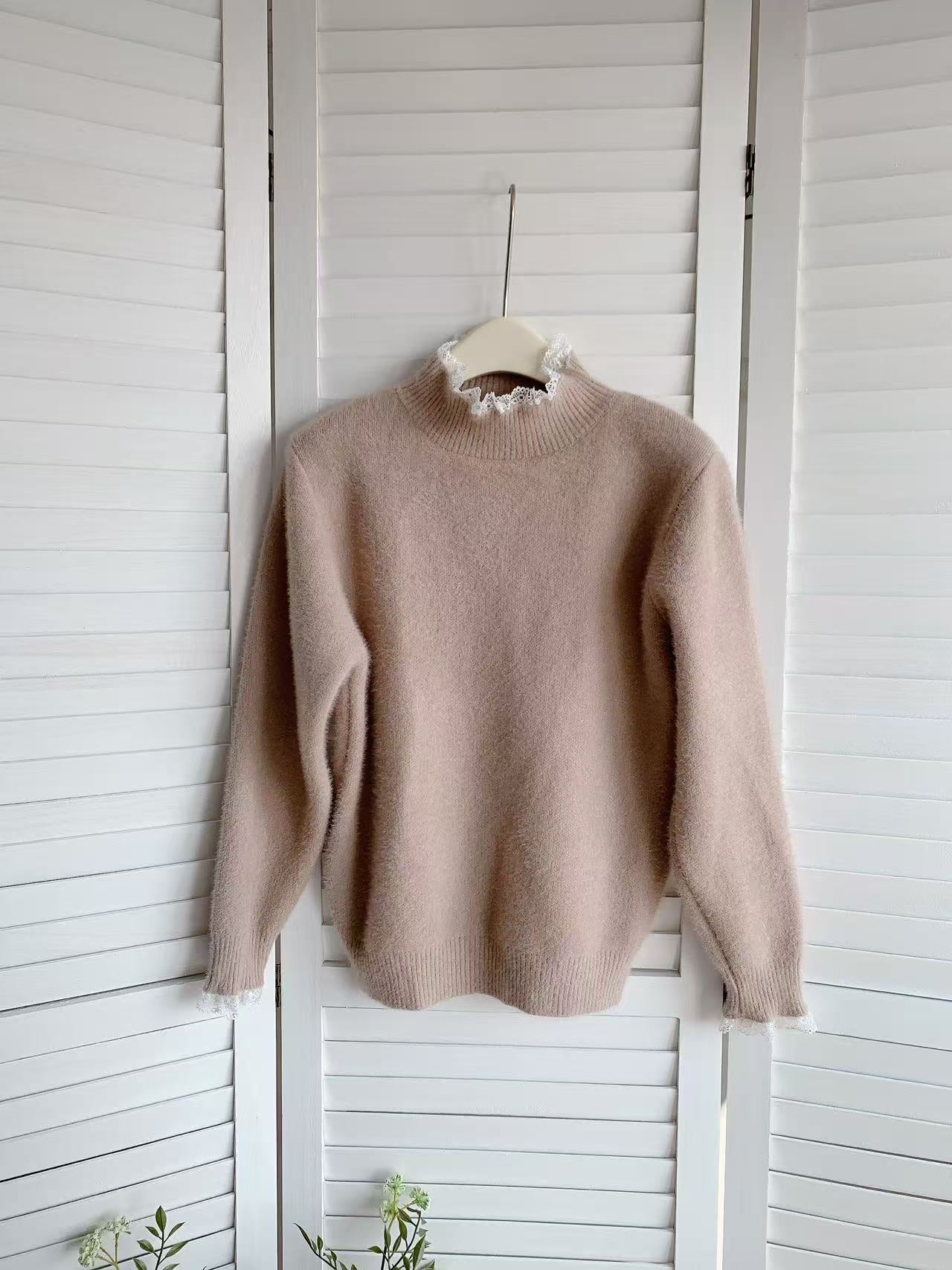 HELLO MILK TEE- 85783 蕾絲拼接衫