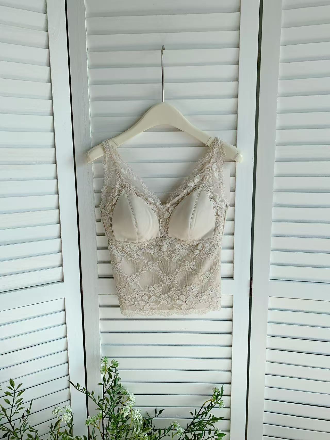 HELLO MILK TEE- 85752 蕾絲吊帶