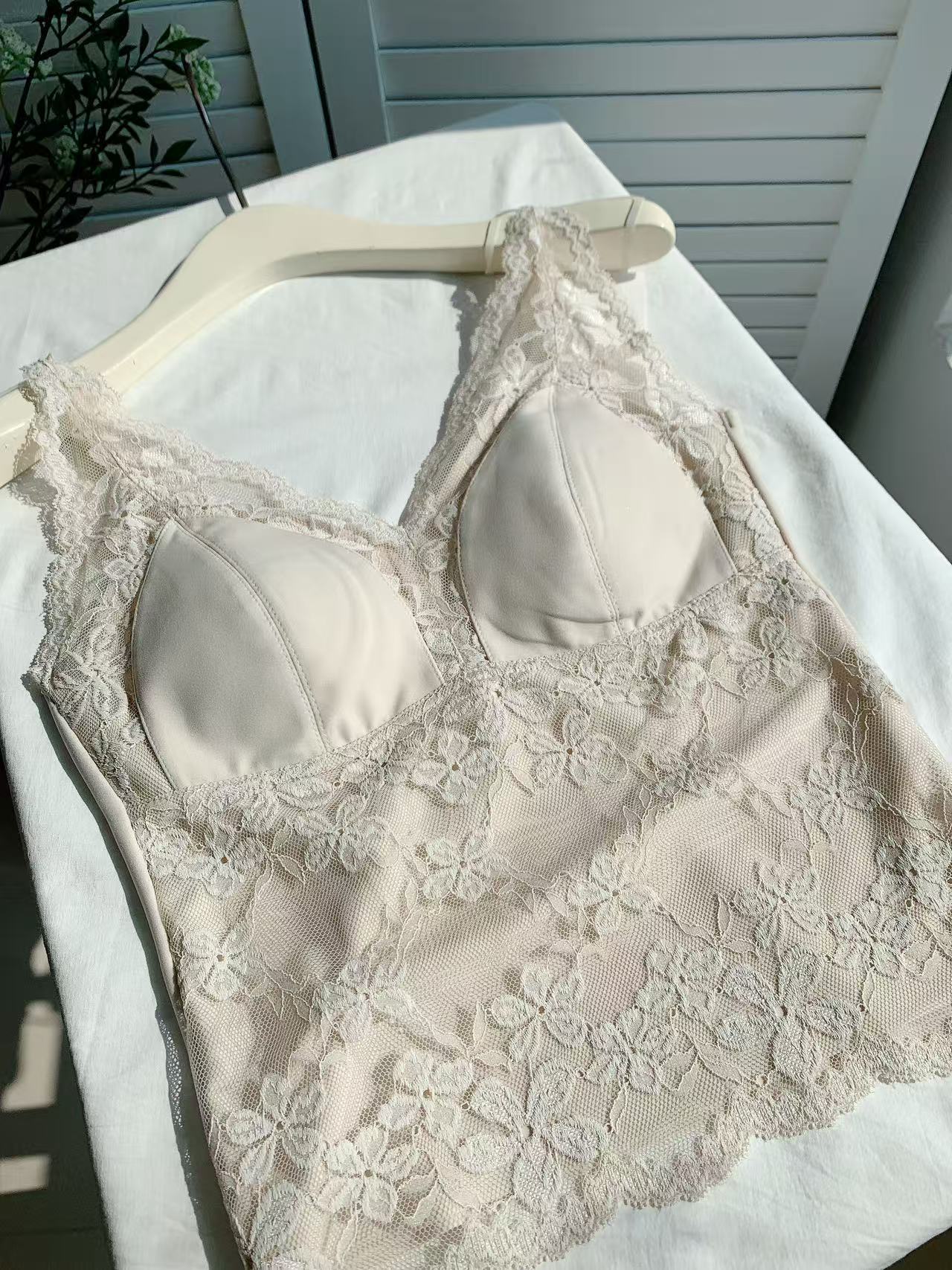 HELLO MILK TEE- 85752 蕾絲吊帶