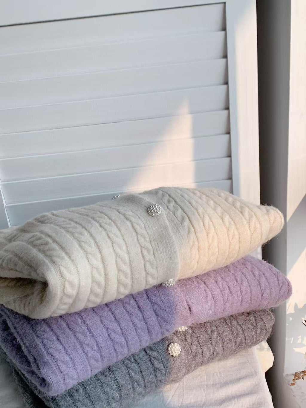 HELLO MILK TEE- 85814 扭花針織衫