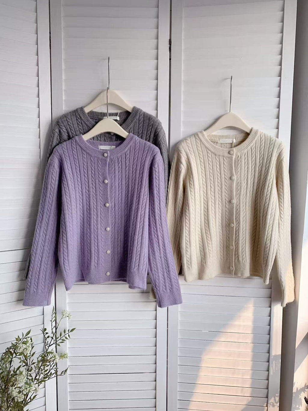 HELLO MILK TEE- 85814 扭花針織衫