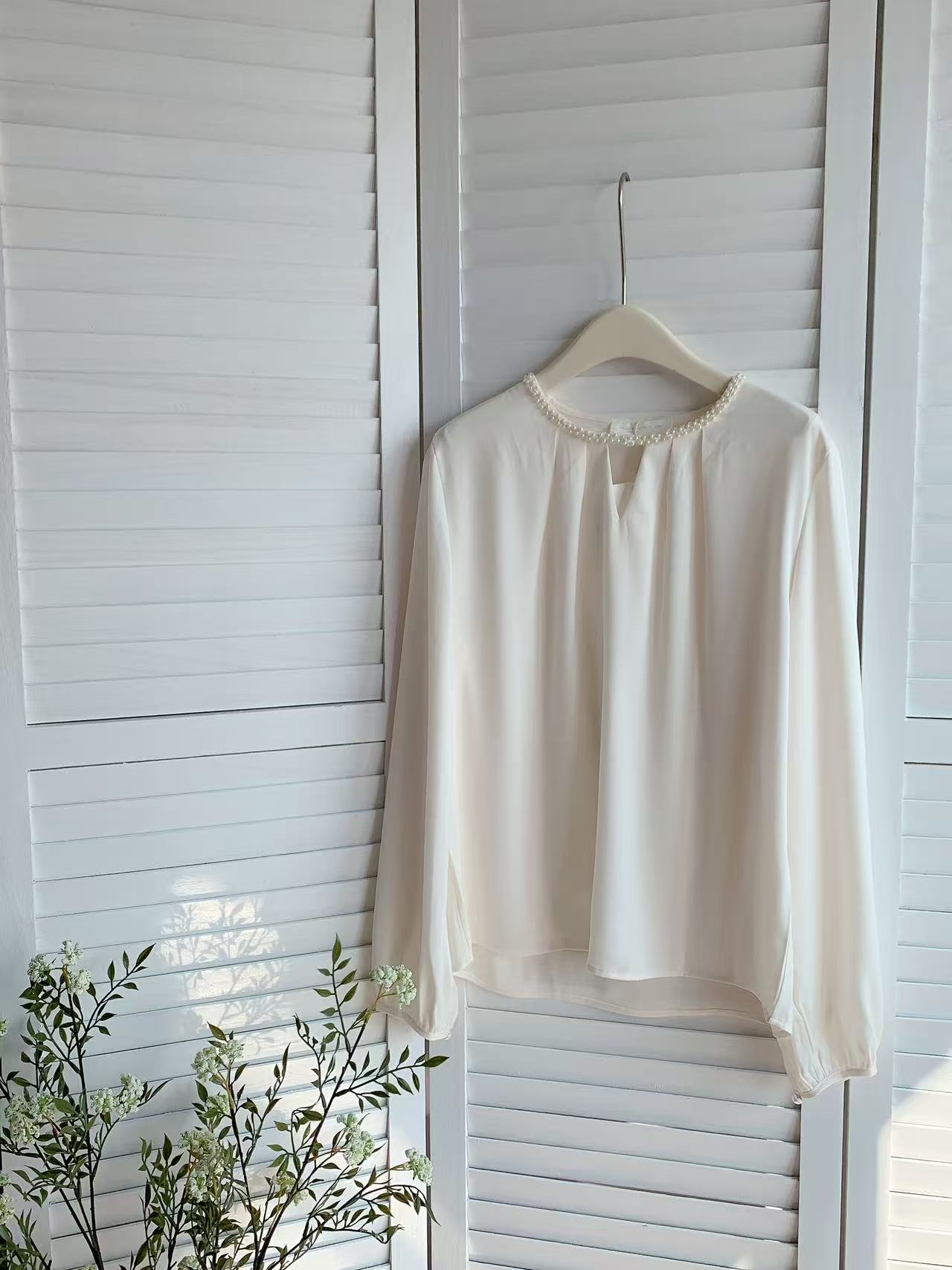 HELLO MILK TEE- 85770 釘珠小衫