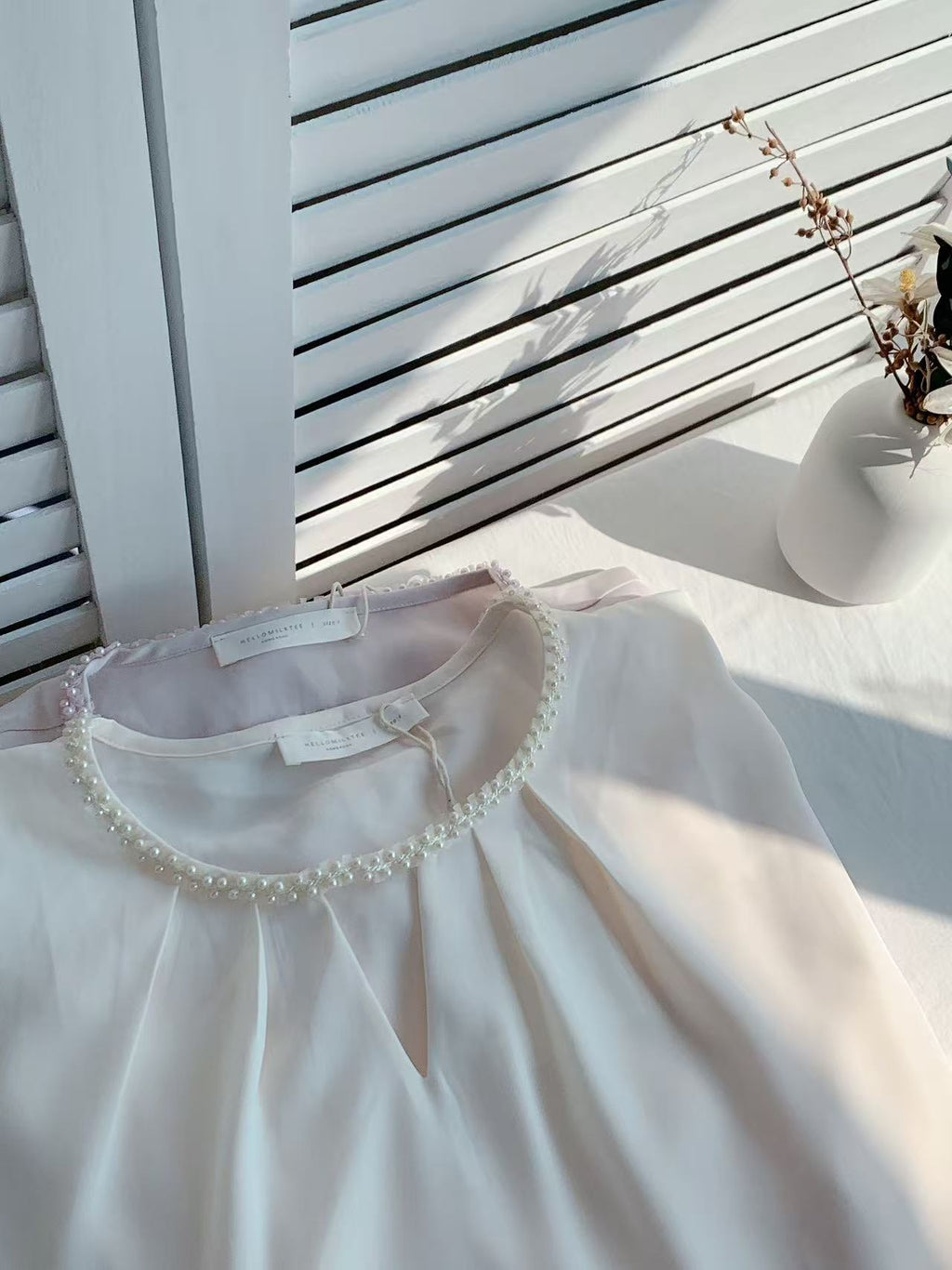 HELLO MILK TEE- 85770 釘珠小衫