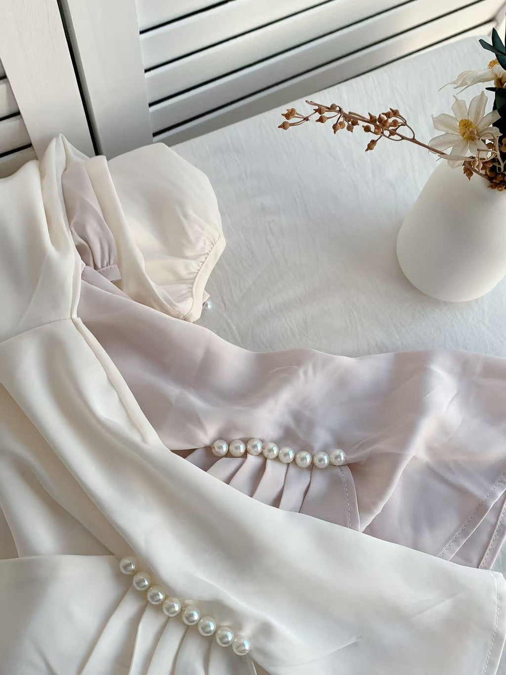 HELLO MILK TEE- 85772 V領氣質衫