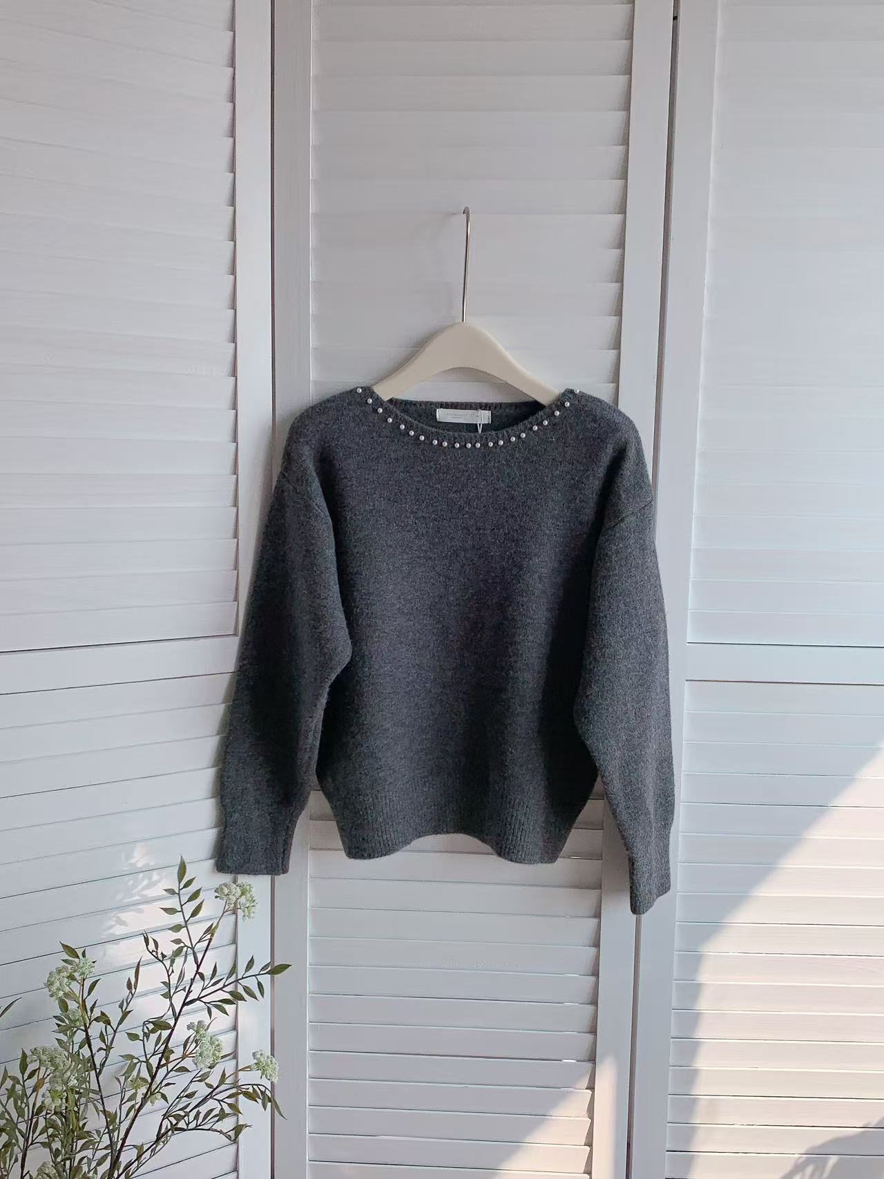 HELLO MILK TEE- 85760 釘珠針織衫