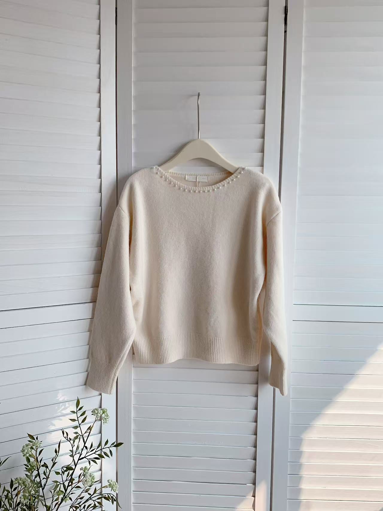 HELLO MILK TEE- 85760 釘珠針織衫