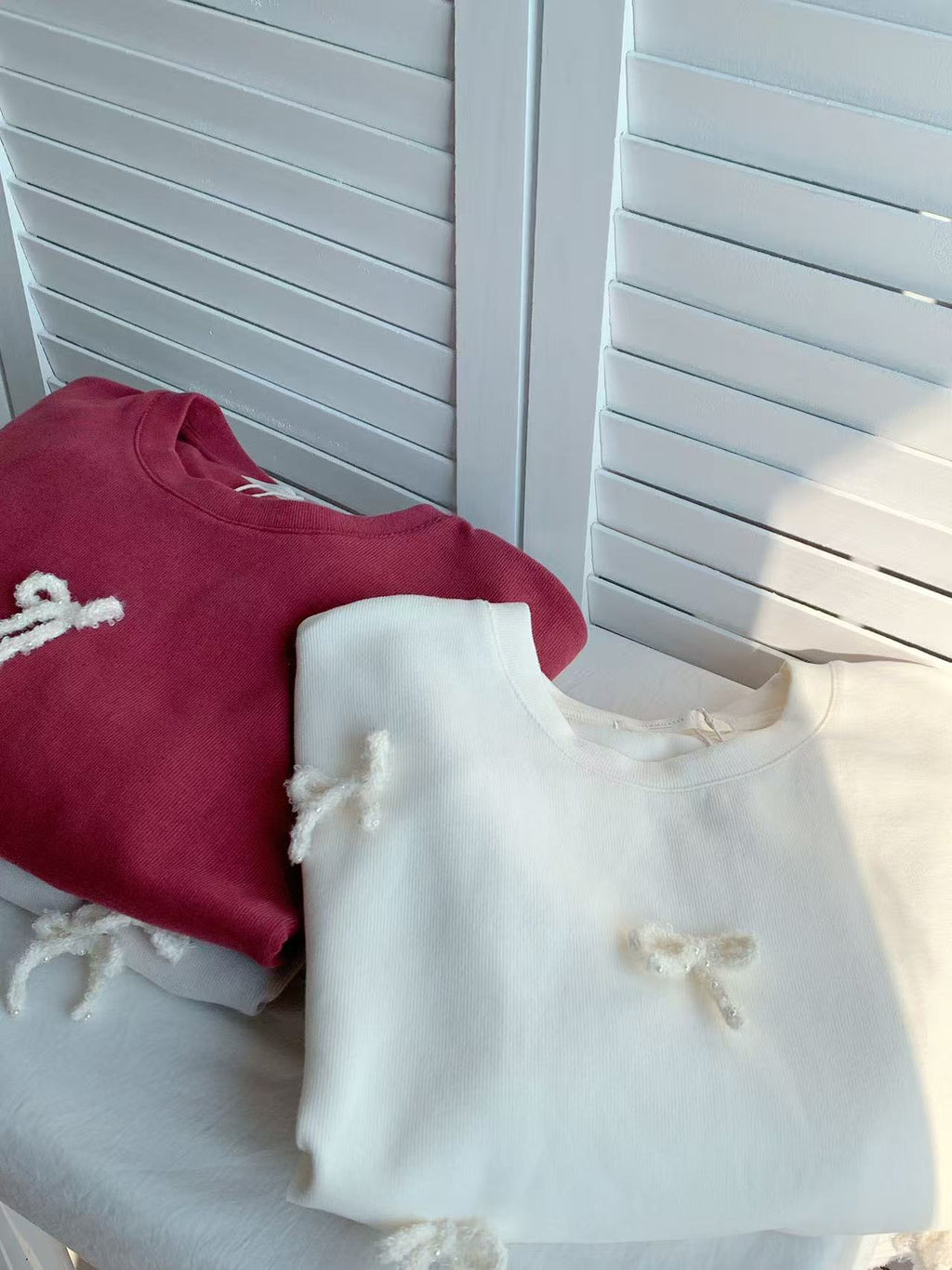 HELLO MILK TEE- 85811 釘珠上衣