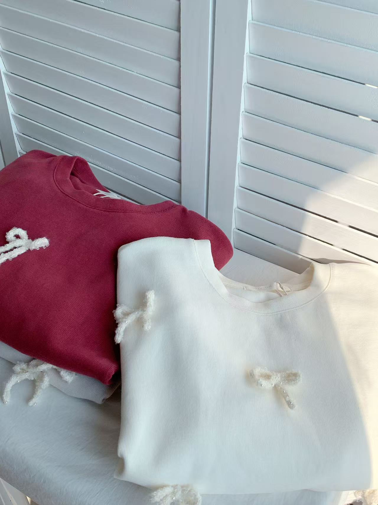 HELLO MILK TEE- 85811 釘珠上衣