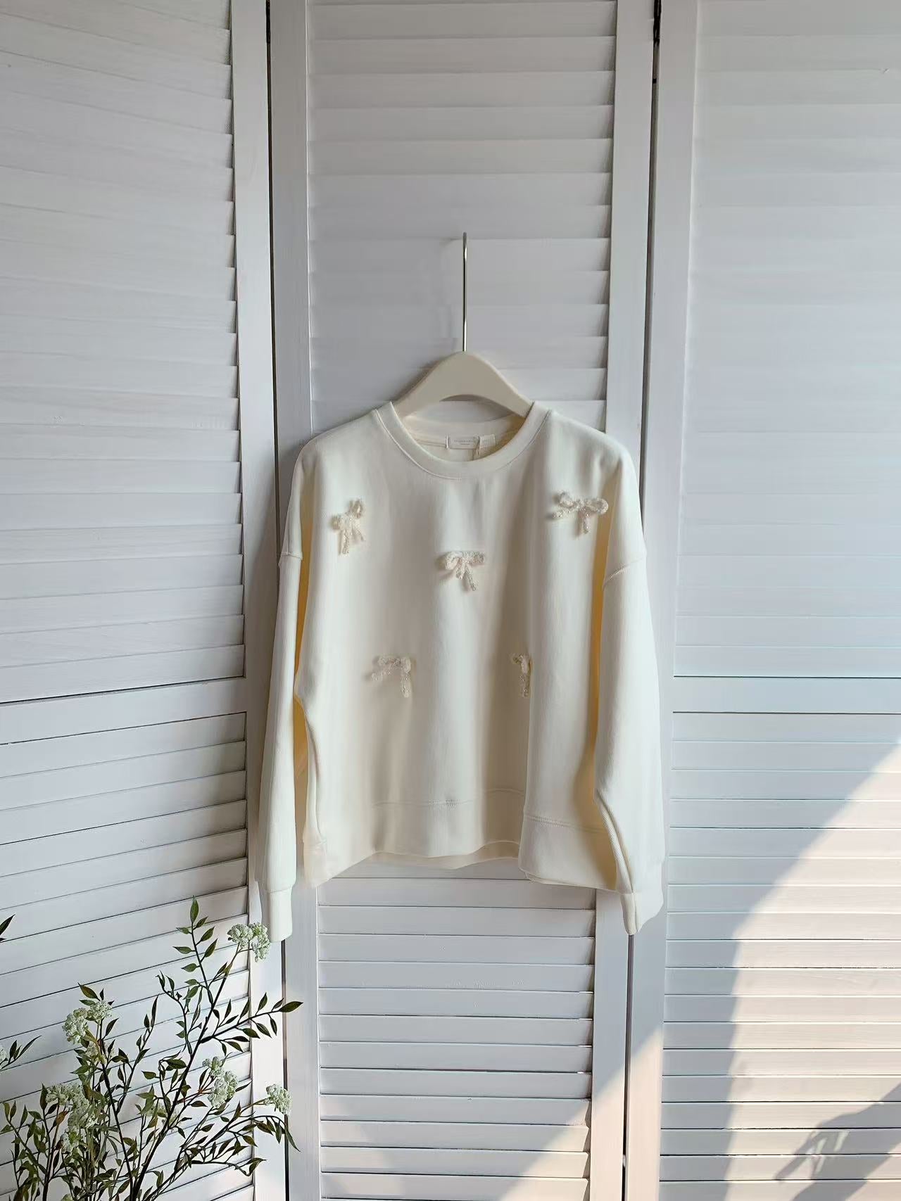 HELLO MILK TEE- 85811 釘珠上衣