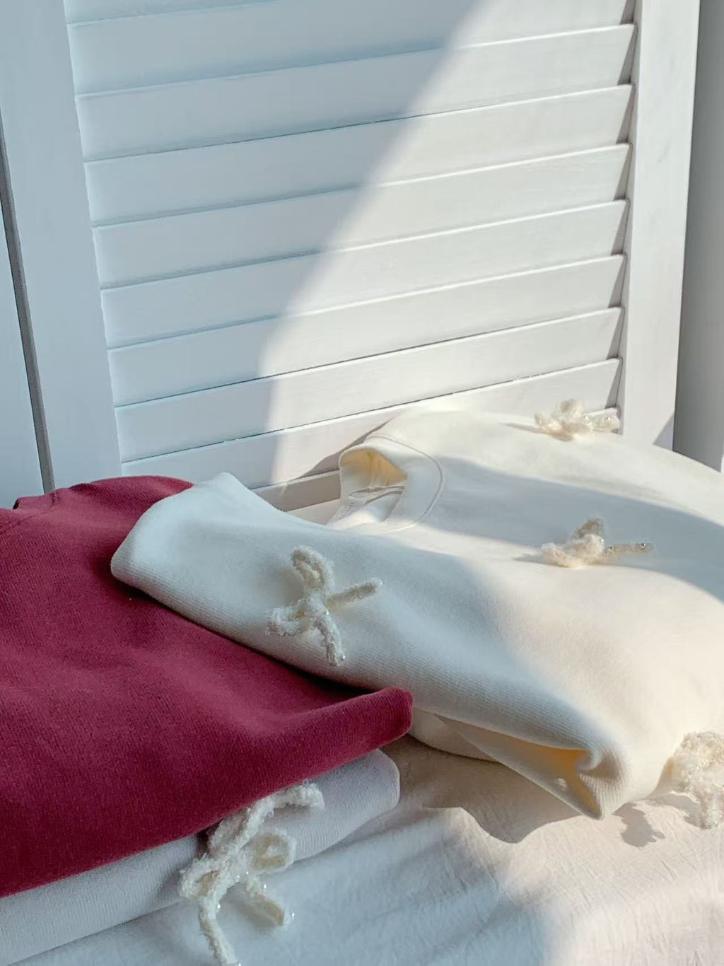 HELLO MILK TEE- 85811 釘珠上衣