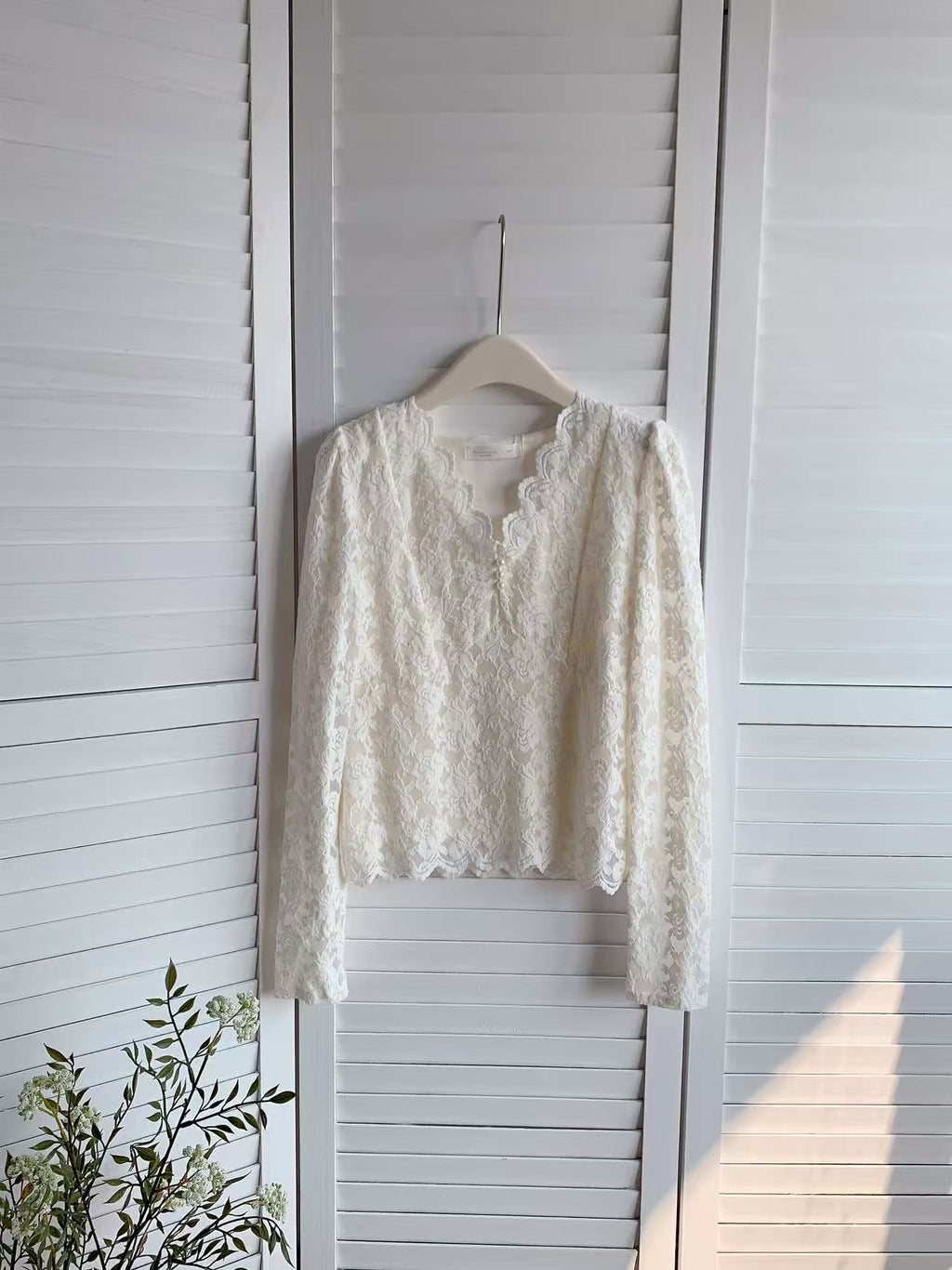 HELLO MILK TEE- 85825 蕾絲上衣