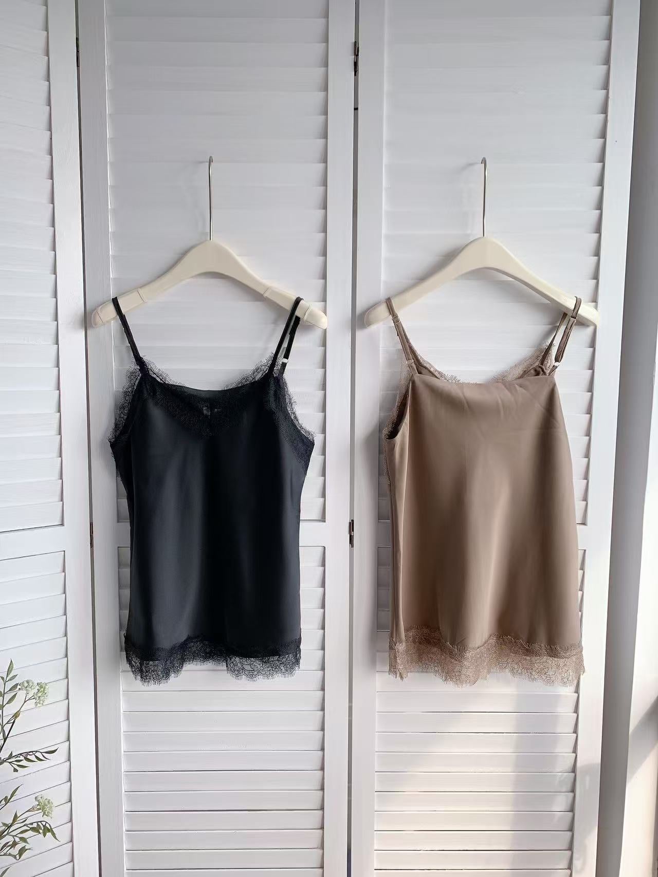 HELLO MILK TEE- 85799 蕾絲吊帶衫